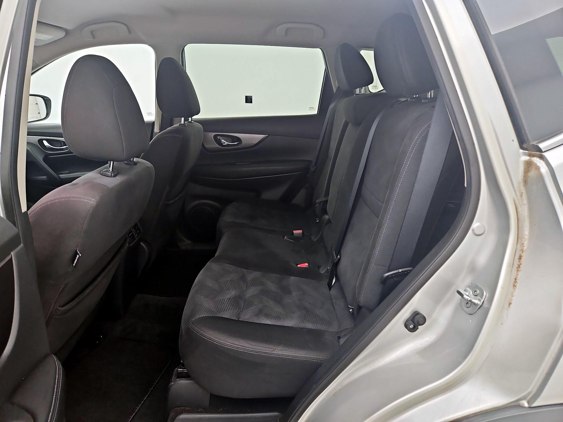 Thumbnail: 2015 Nissan Rogue - 19