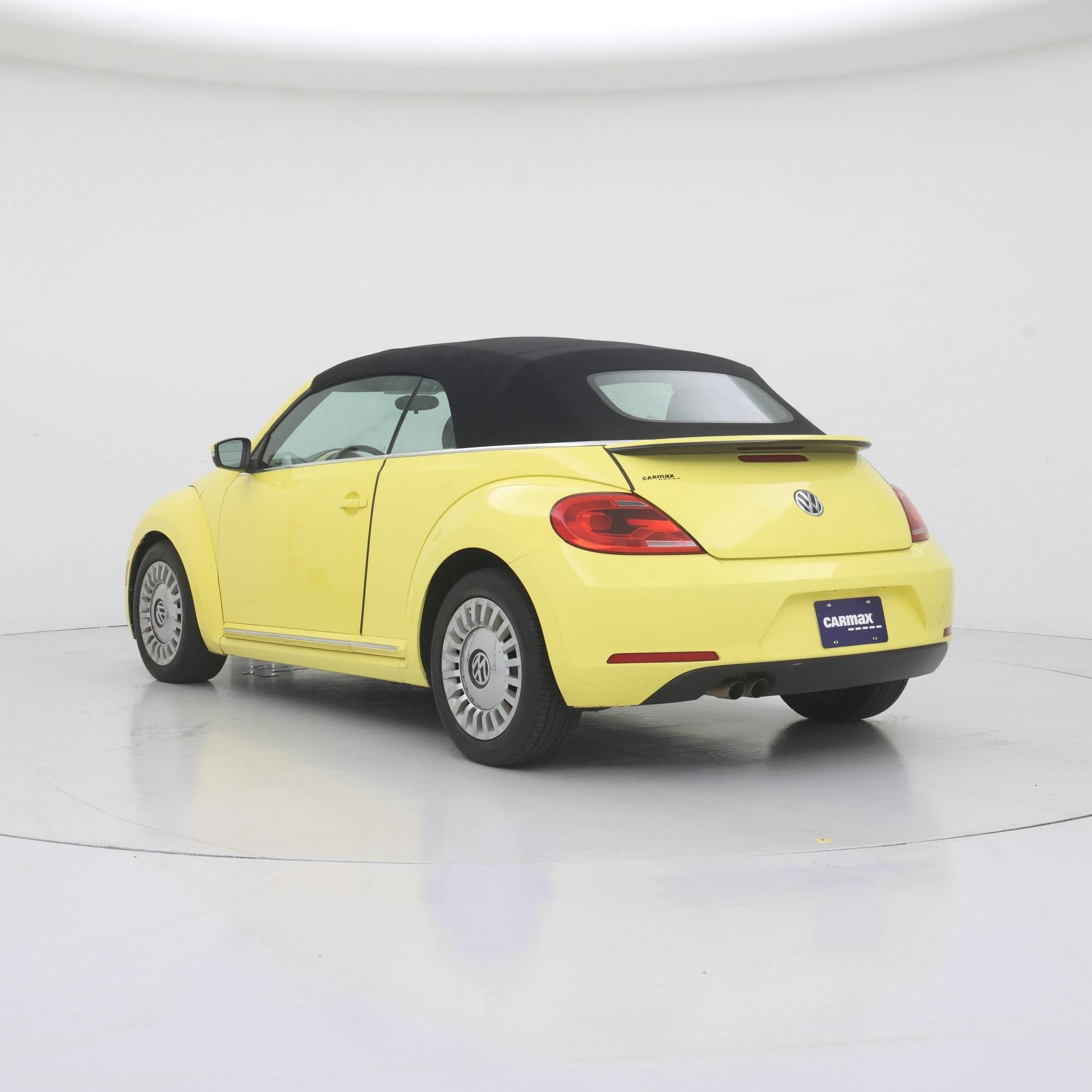 Thumbnail: 2015 Volkswagen Beetle - 2