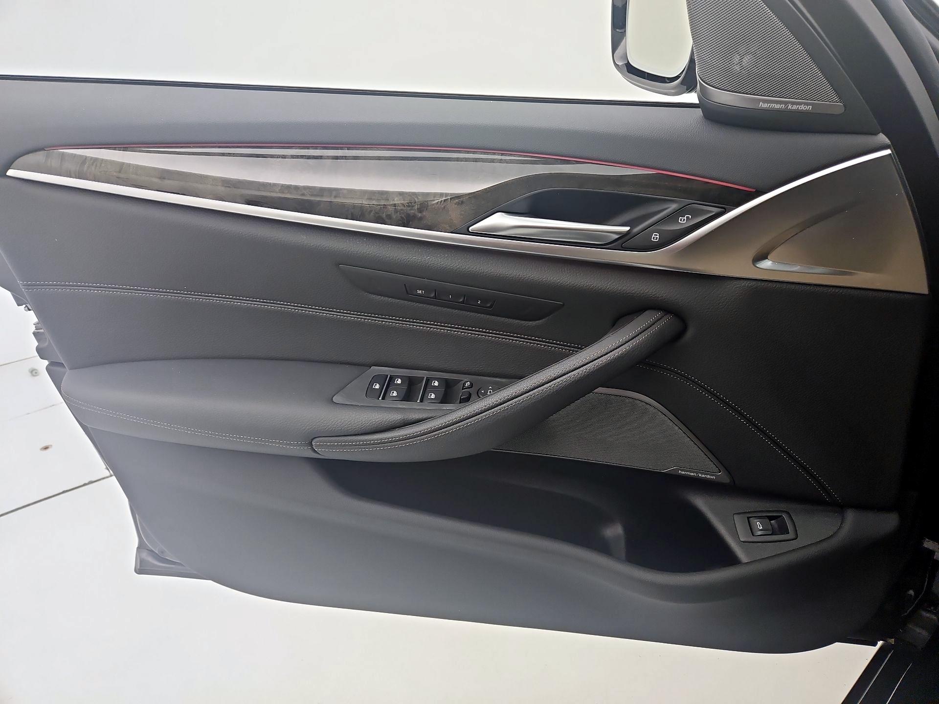 Thumbnail: 2019 BMW 5 Series - 12