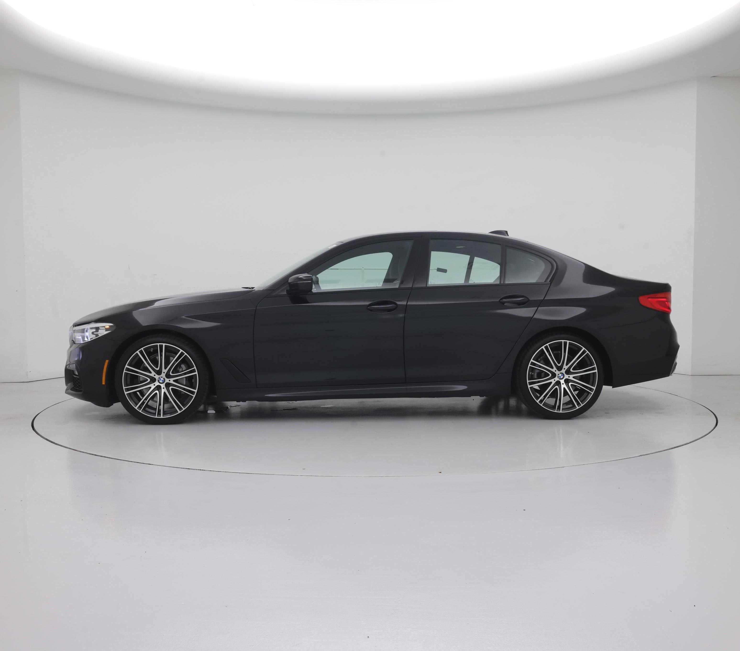 Thumbnail: 2019 BMW 5 Series - 3