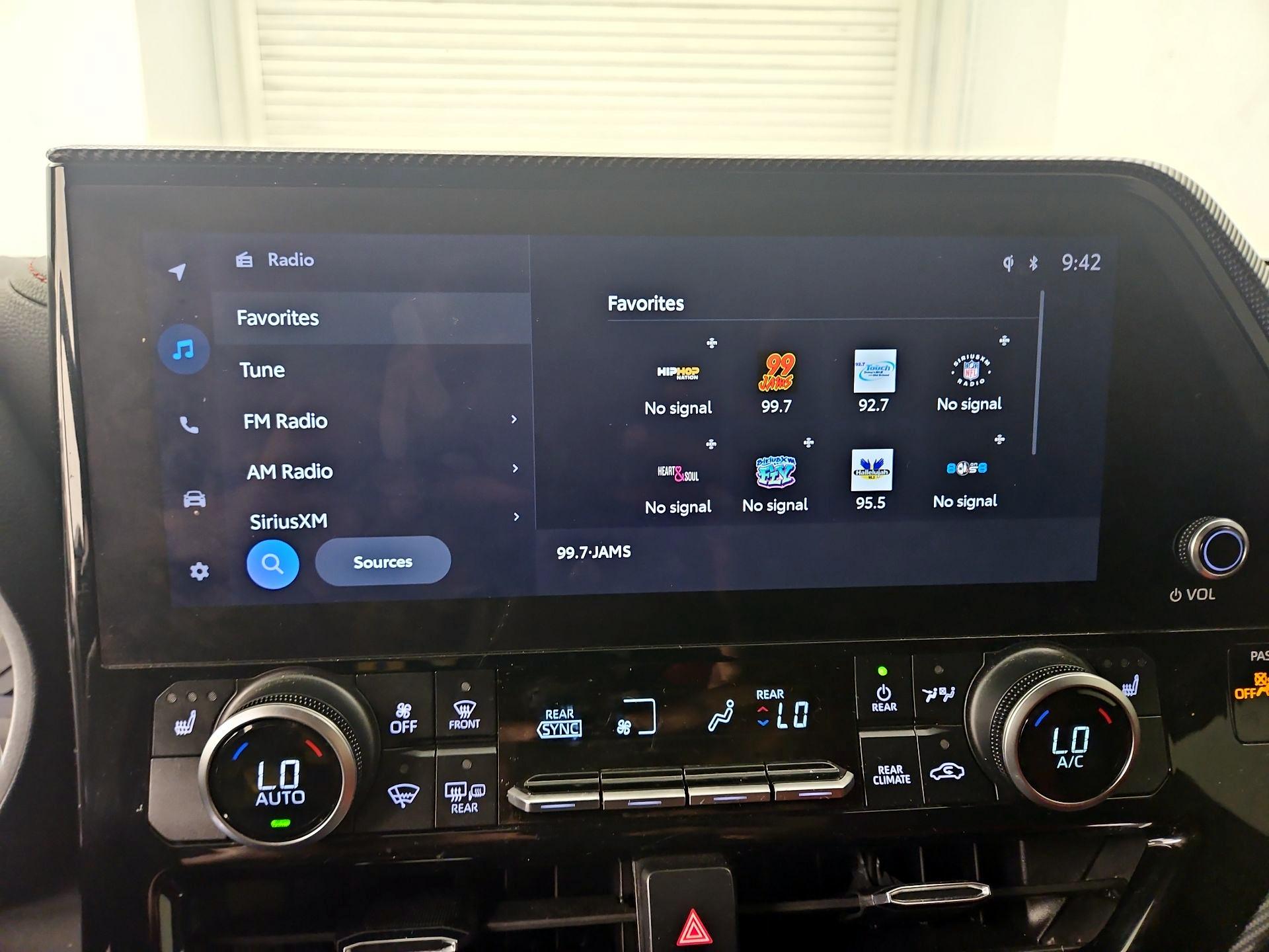 Thumbnail: 2024 Toyota Highlander - 16
