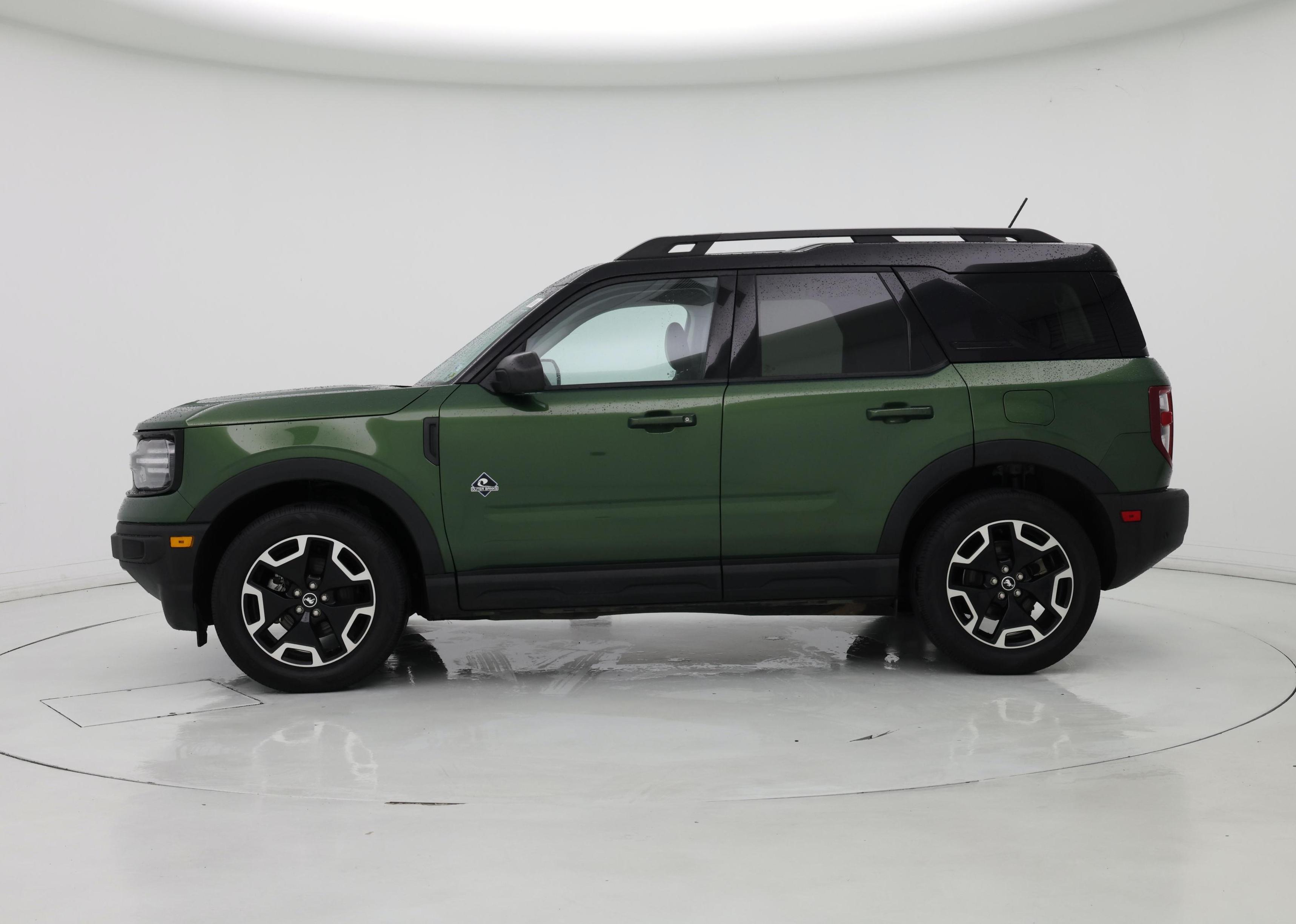 Thumbnail: 2023 Ford Bronco Sport - 3