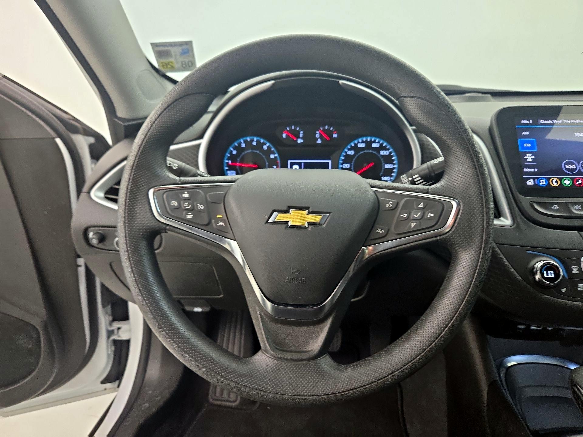 Thumbnail: 2023 Chevrolet Malibu - 10