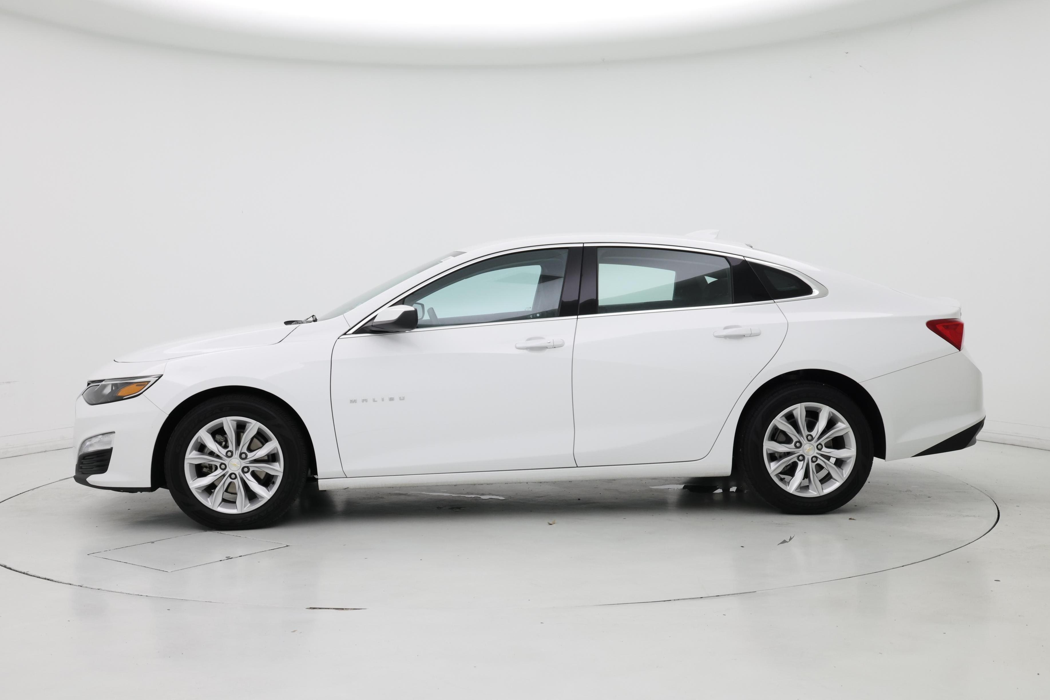Thumbnail: 2023 Chevrolet Malibu - 3