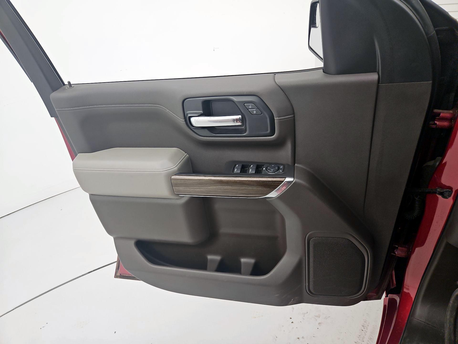 Thumbnail: 2020 Chevrolet Silverado 1500 - 12