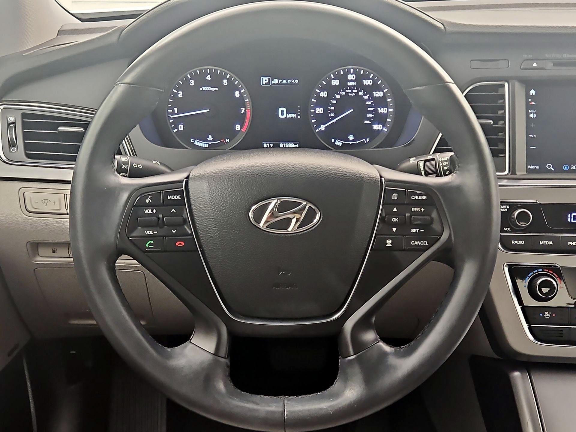 Thumbnail: 2017 Hyundai Sonata - 10