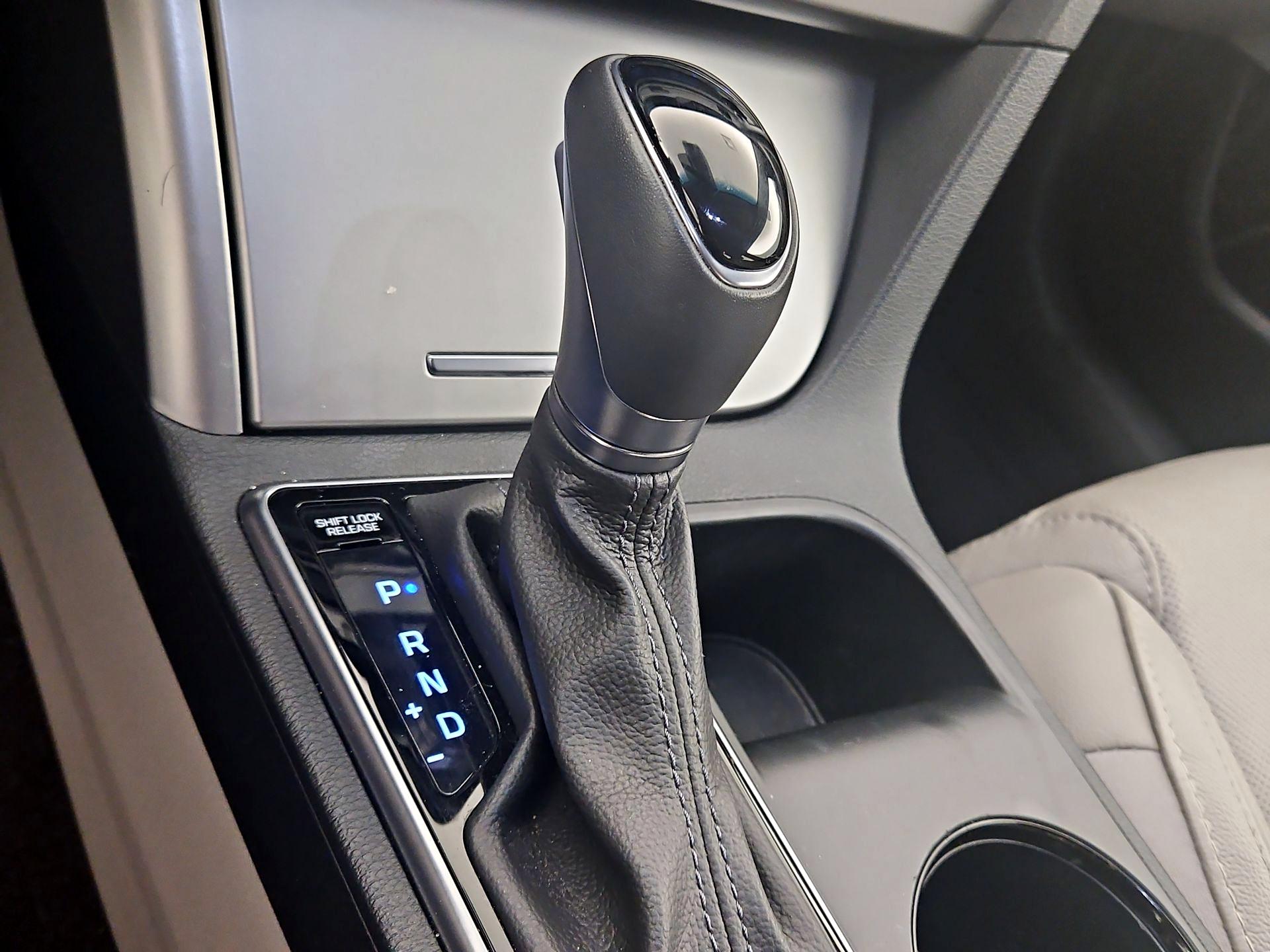 Thumbnail: 2017 Hyundai Sonata - 18