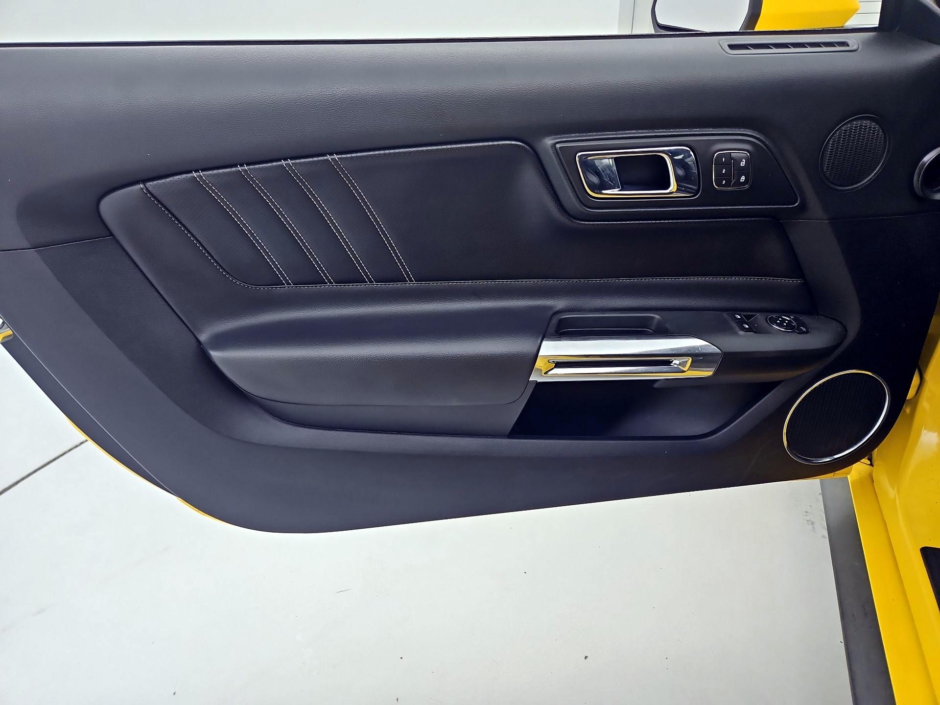 Thumbnail: 2015 Ford Mustang - 12