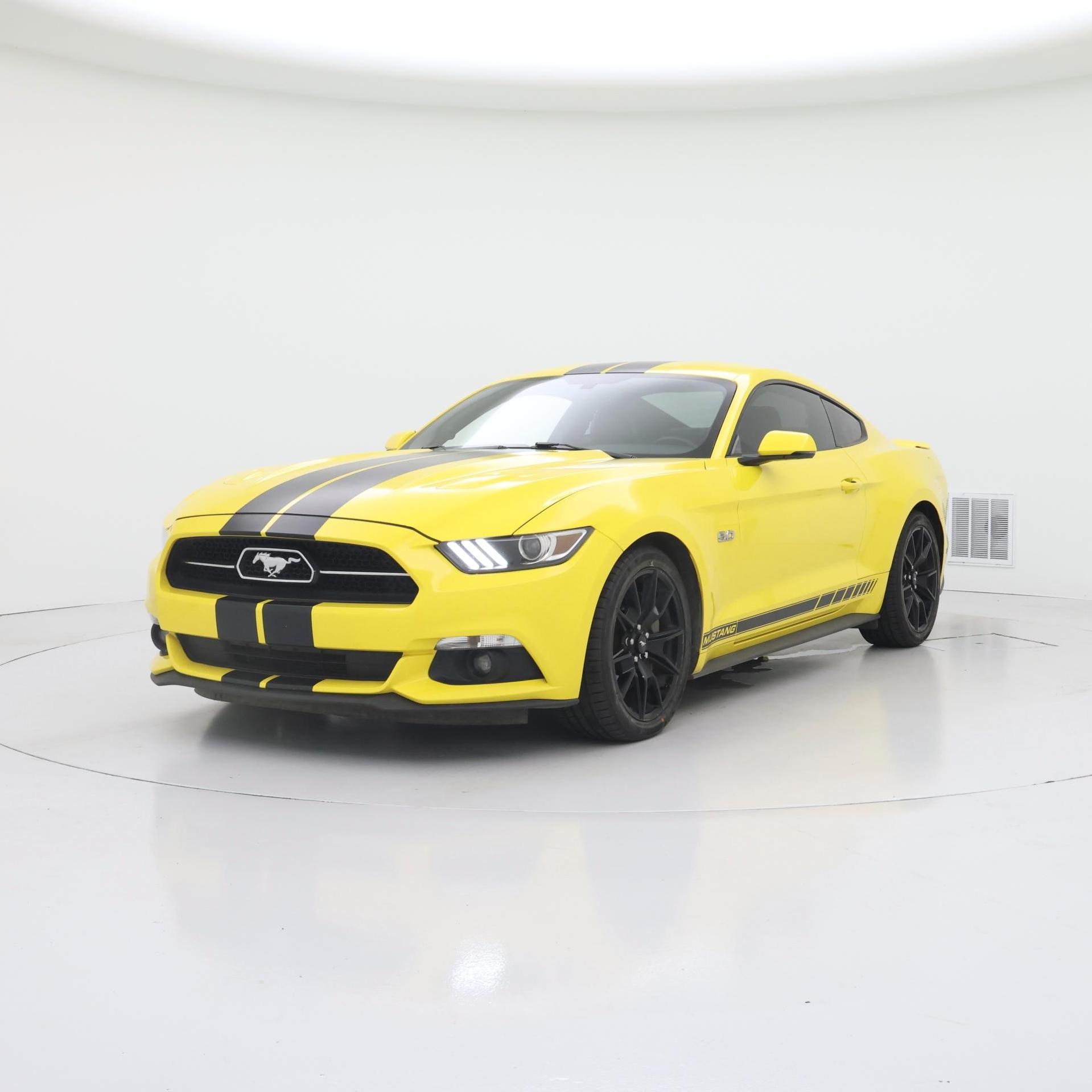 Thumbnail: 2015 Ford Mustang - 4