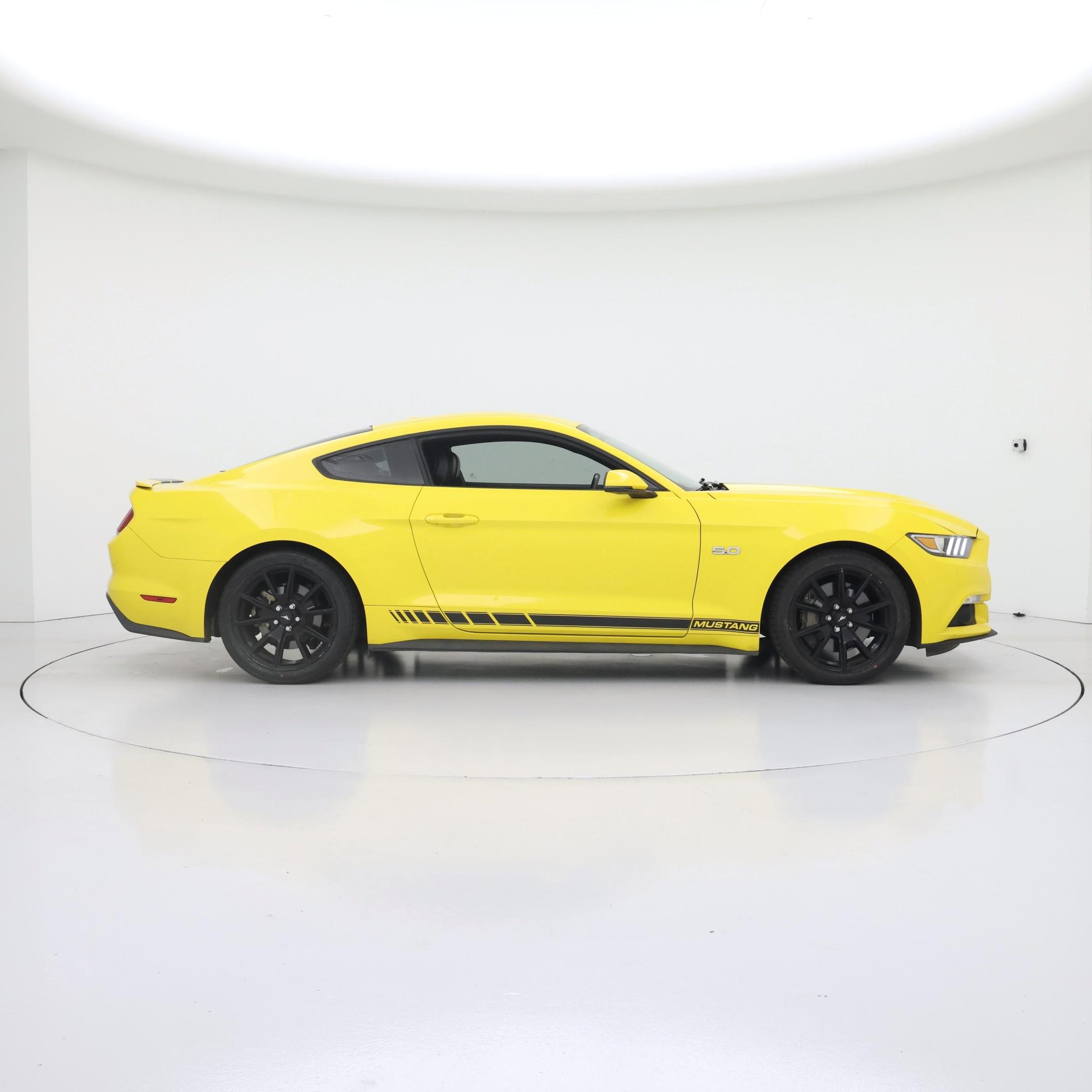 Thumbnail: 2015 Ford Mustang - 7