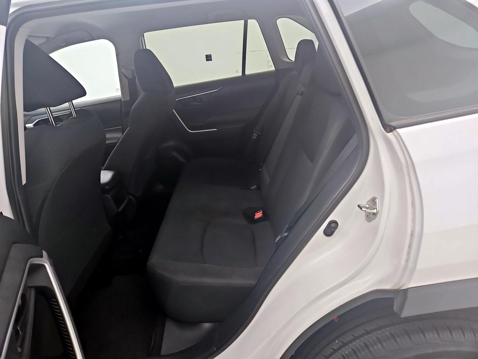 Thumbnail: 2020 Toyota RAV4 - 19