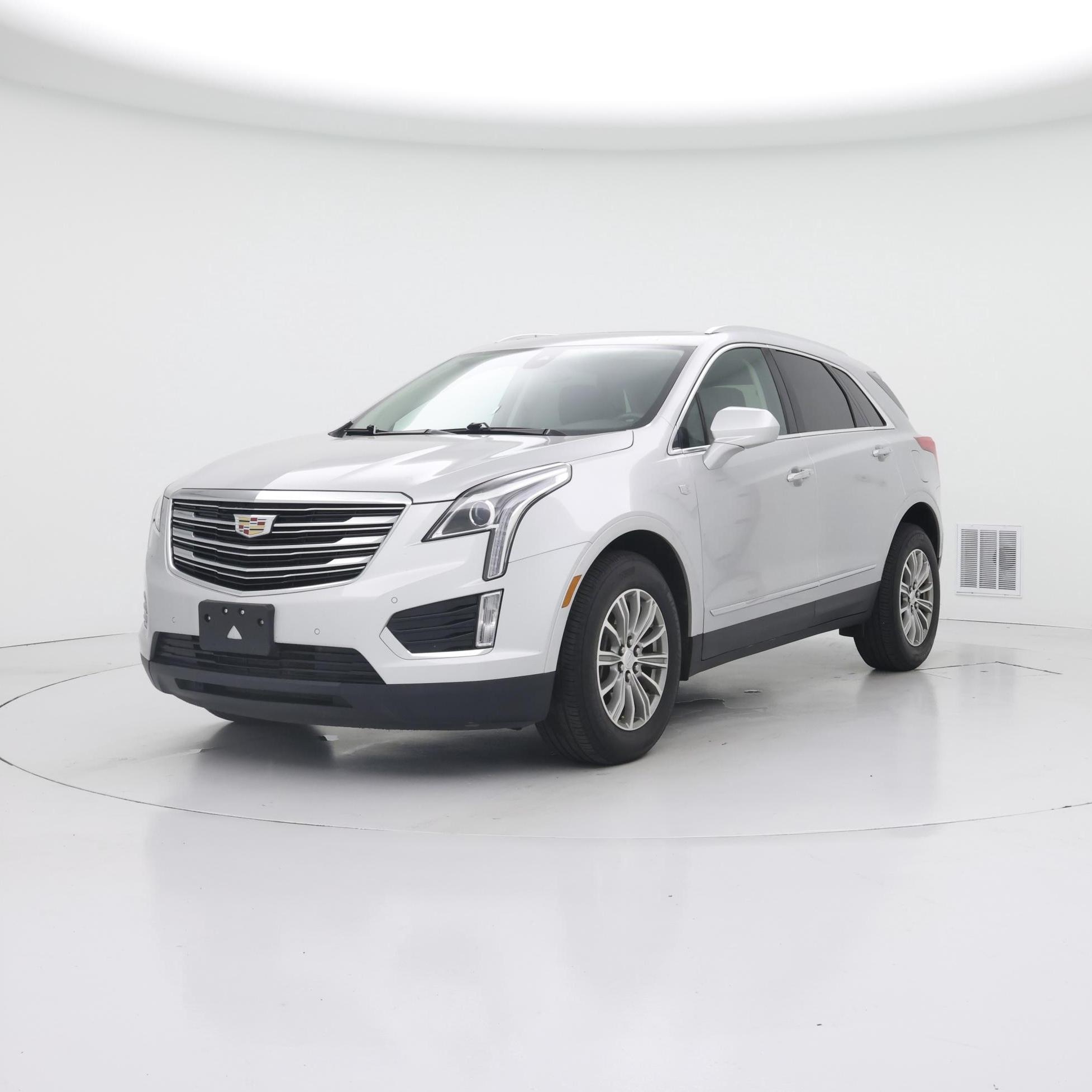 Thumbnail: 2017 Cadillac XT5 - 4