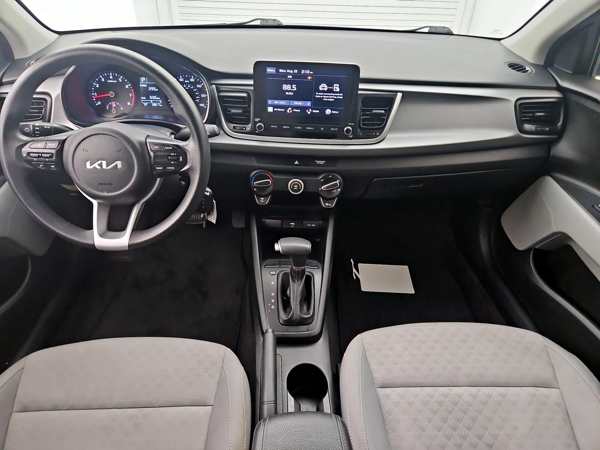 Thumbnail: 2022 Kia Rio - 9