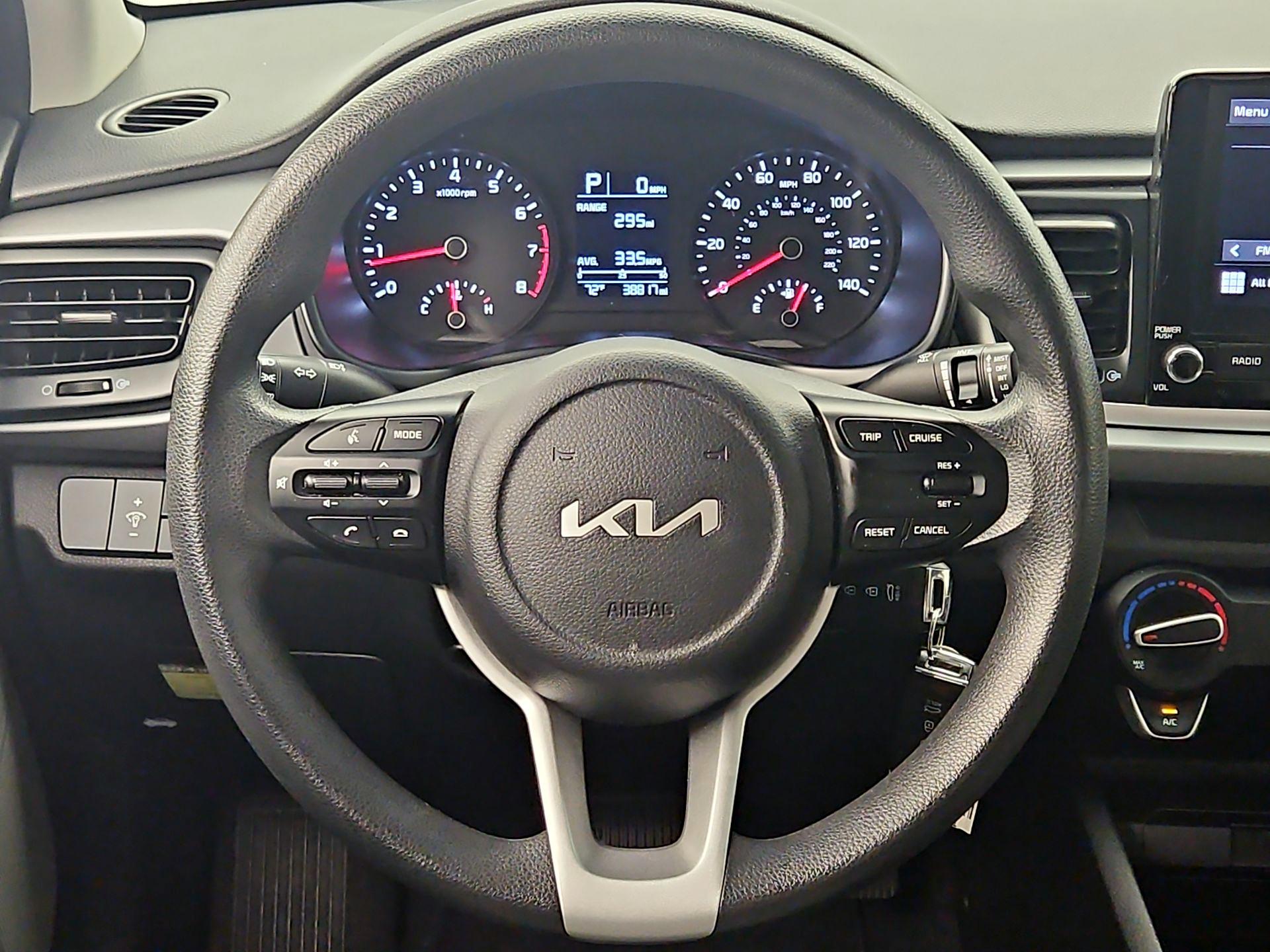 Thumbnail: 2022 Kia Rio - 10