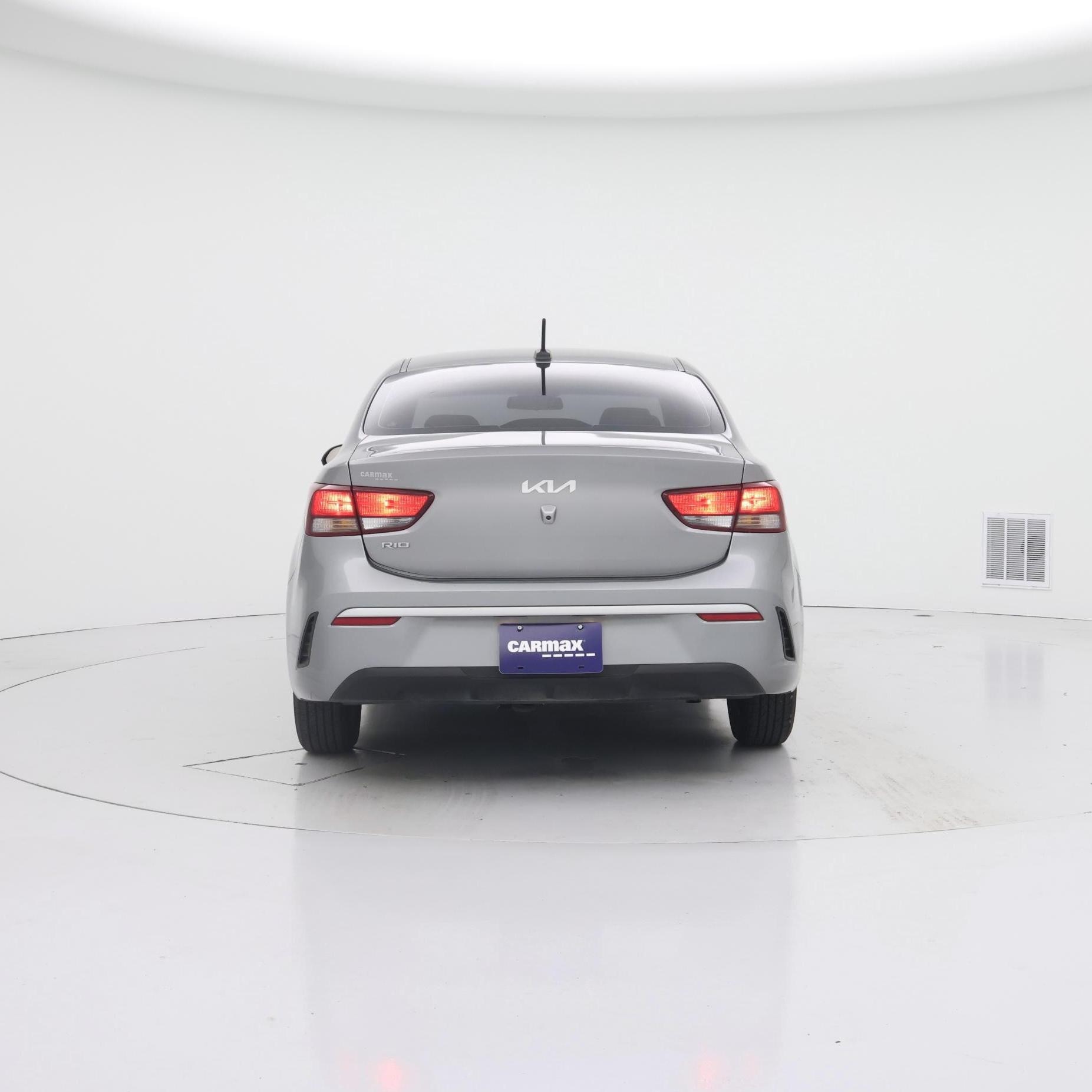 Thumbnail: 2022 Kia Rio - 6