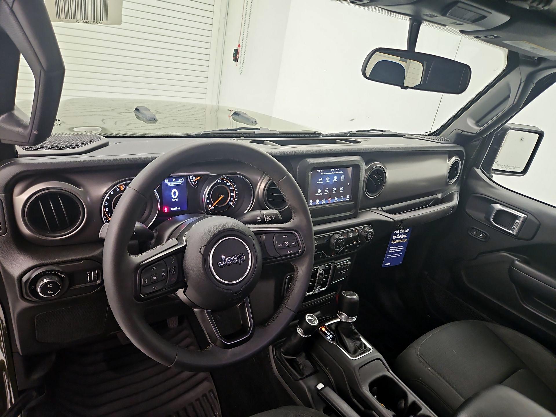 Thumbnail: 2023 Jeep Gladiator - 9