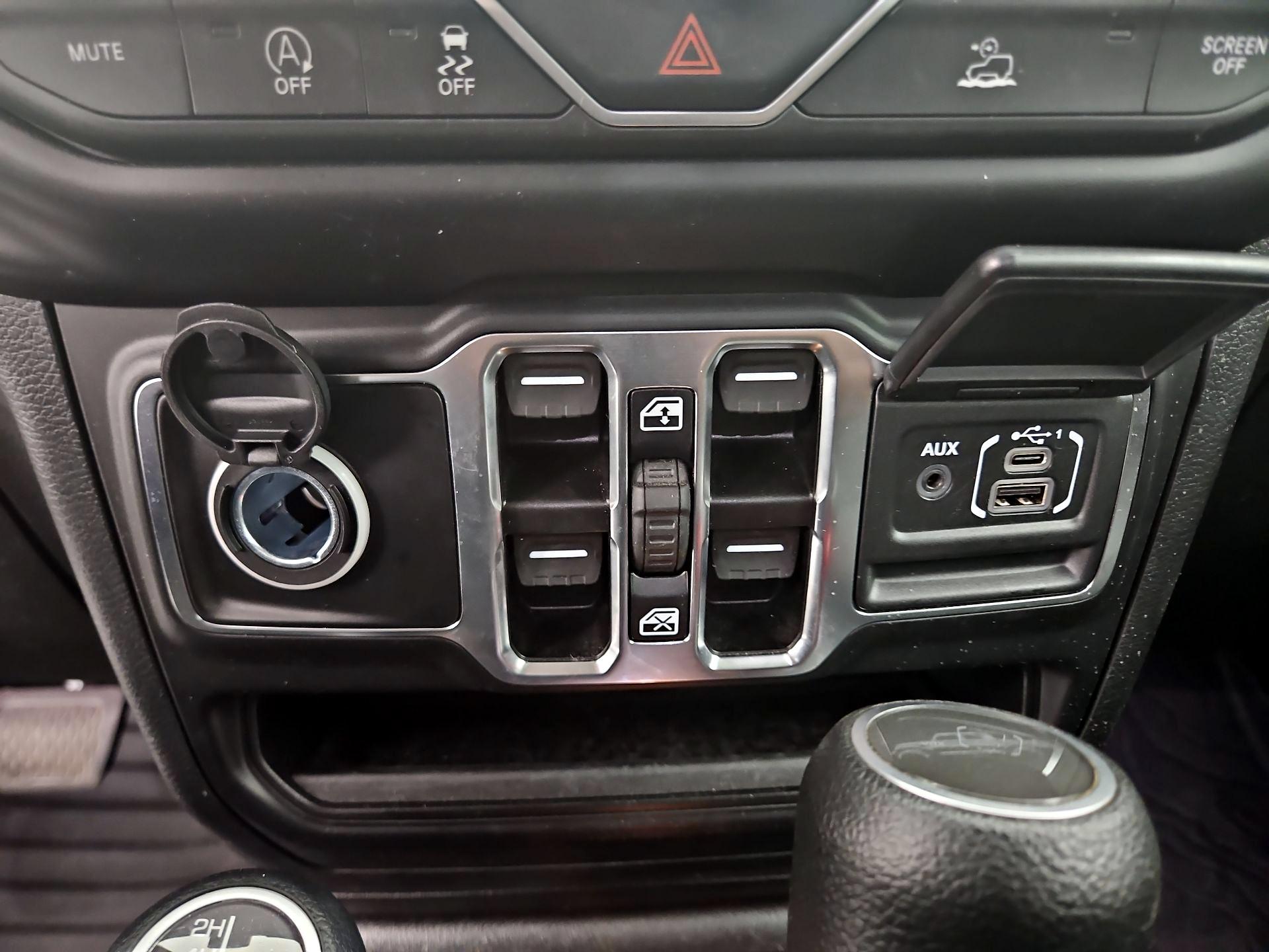 Thumbnail: 2023 Jeep Gladiator - 19