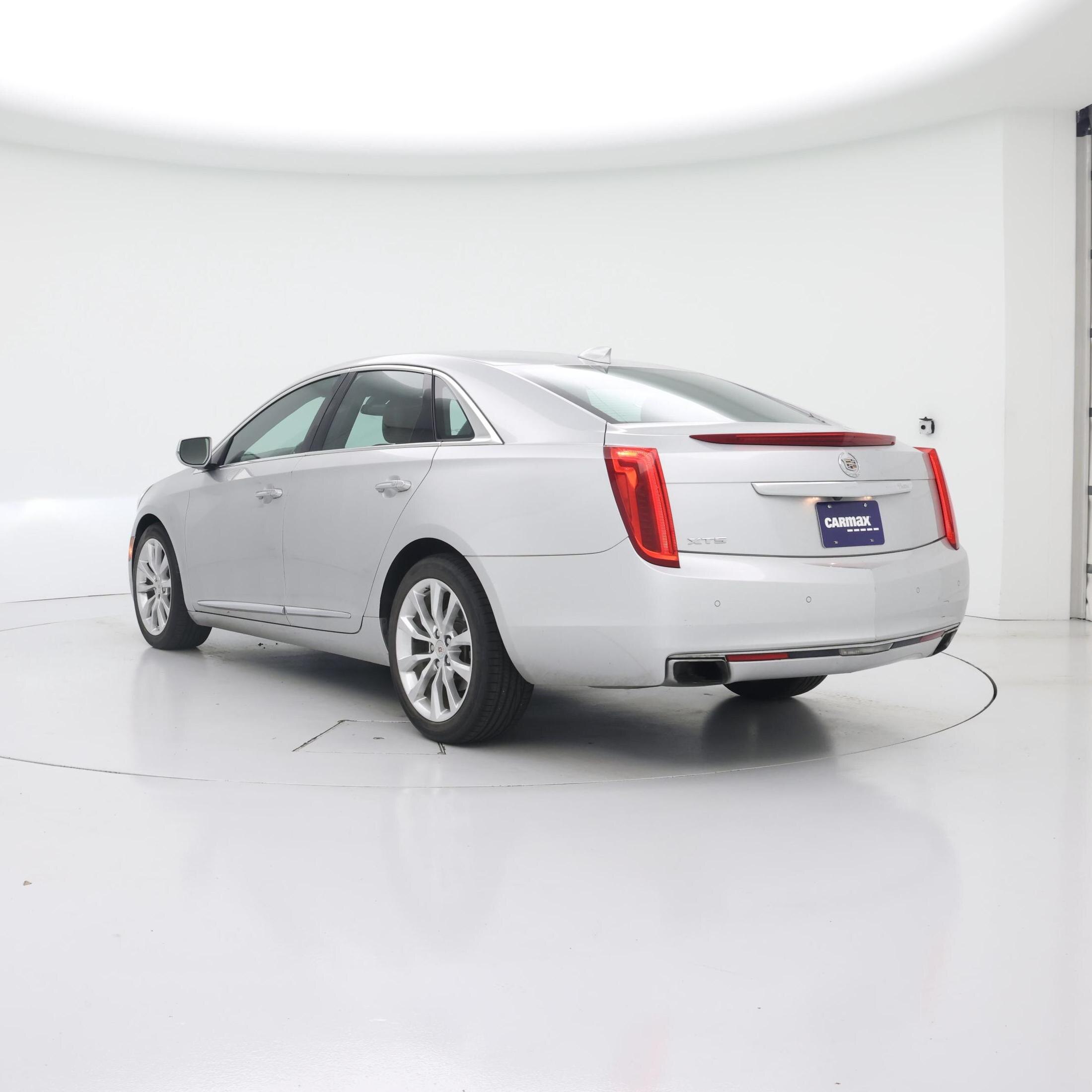 Thumbnail: 2015 Cadillac XTS - 2