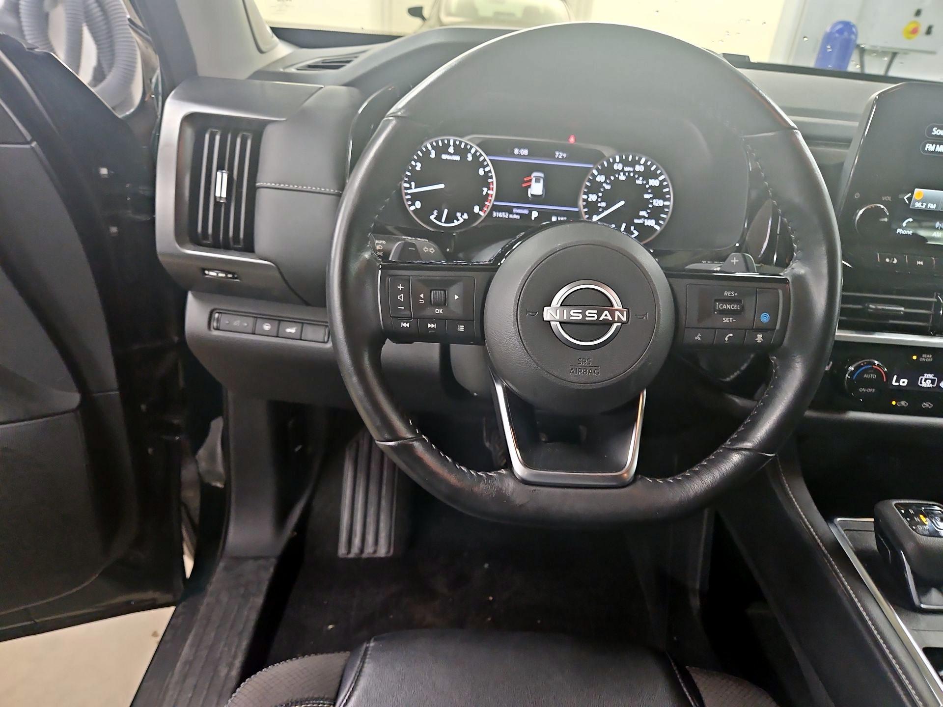 Thumbnail: 2023 Nissan Pathfinder - 10