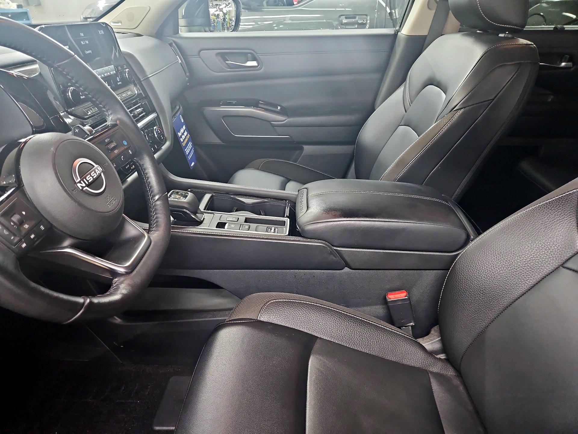 Thumbnail: 2023 Nissan Pathfinder - 11