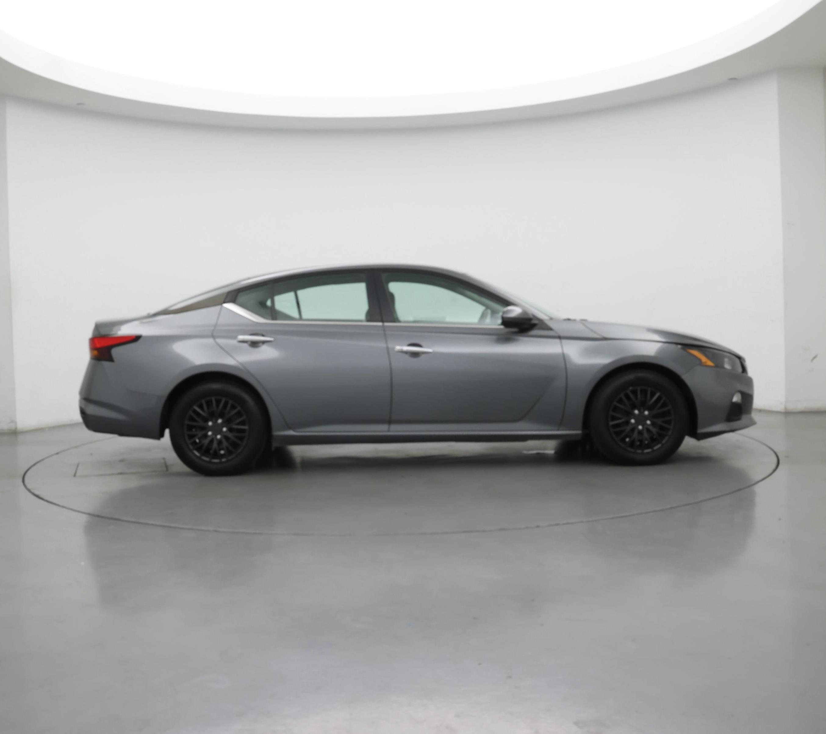 Thumbnail: 2022 Nissan Altima - 7