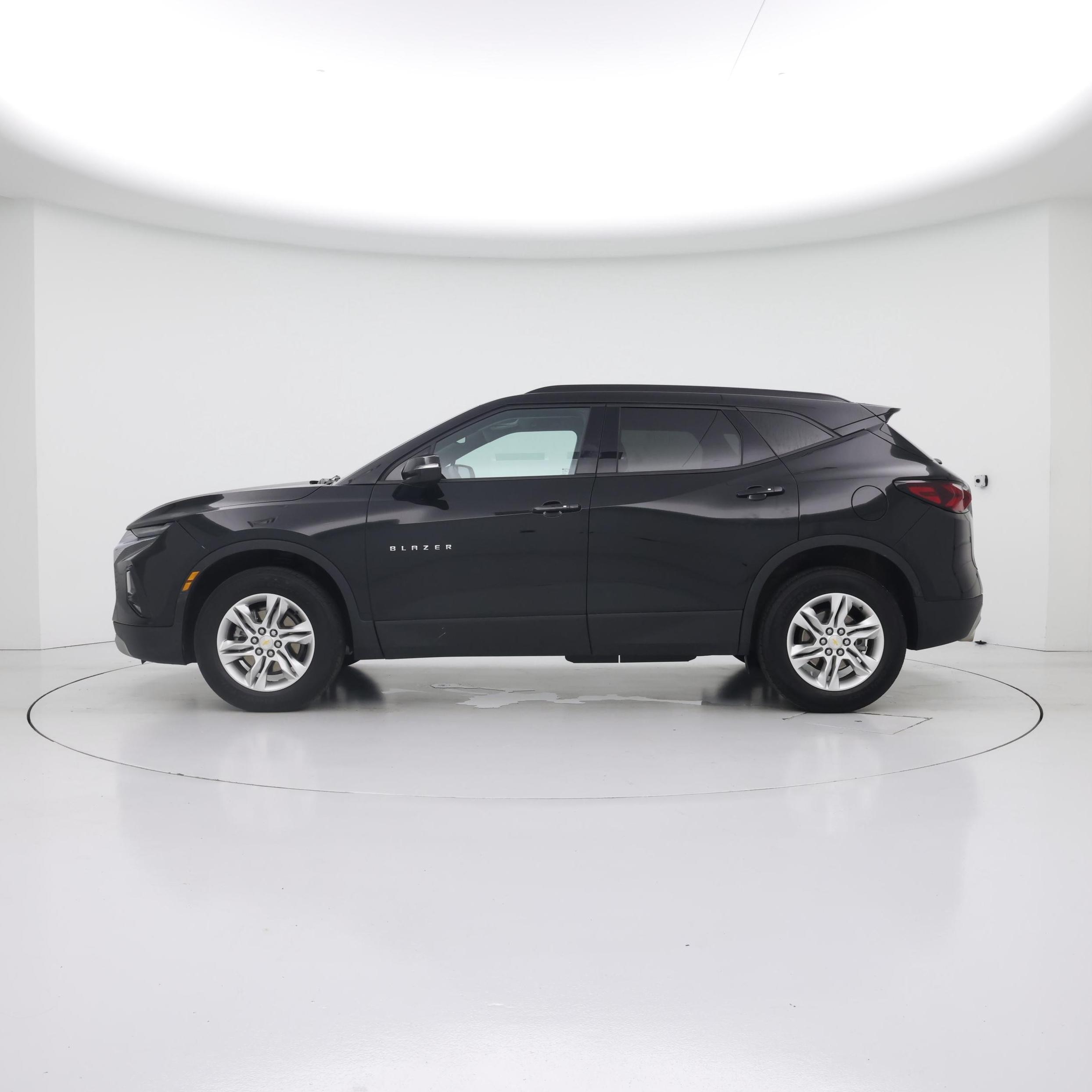 Thumbnail: 2022 Chevrolet Blazer - 3