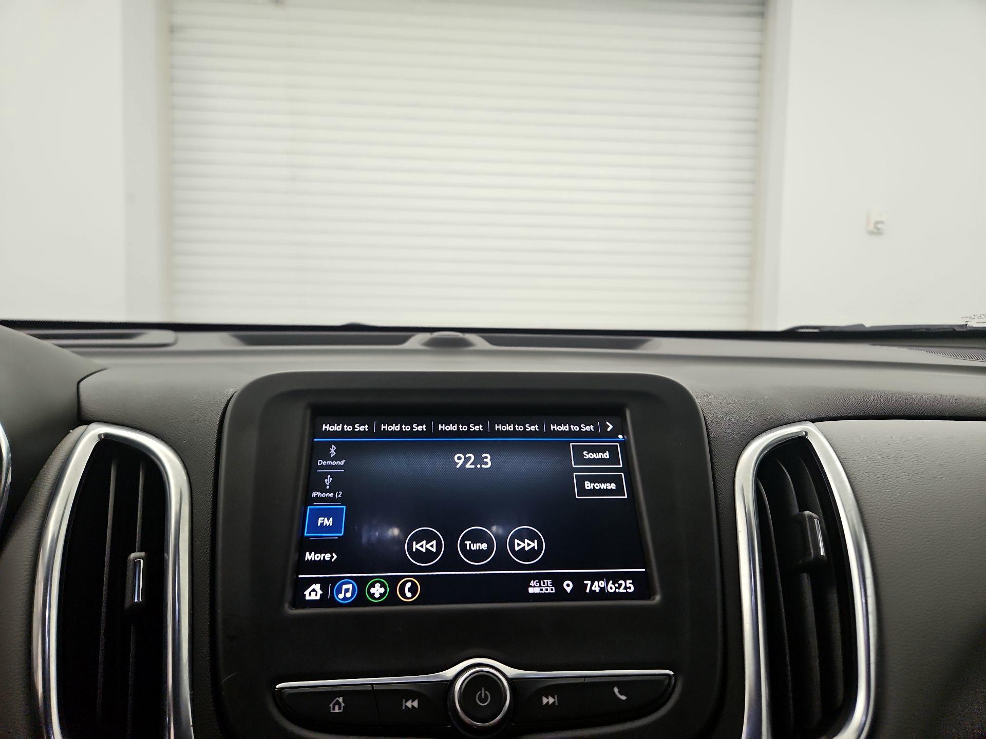 Thumbnail: 2021 Chevrolet Equinox - 15