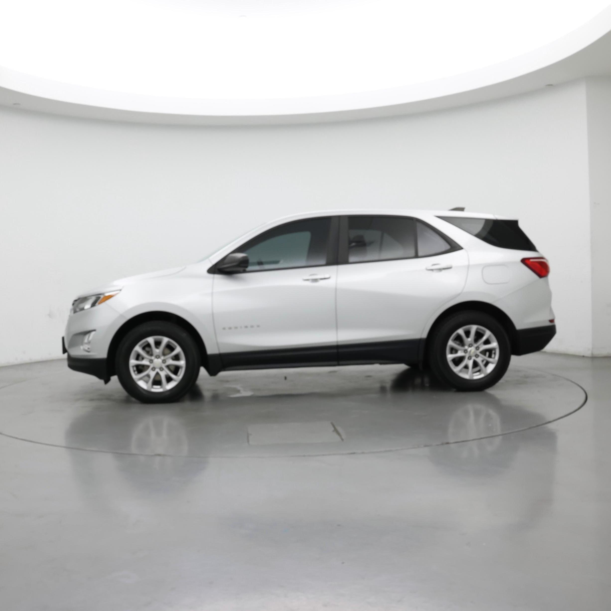 Thumbnail: 2021 Chevrolet Equinox - 3