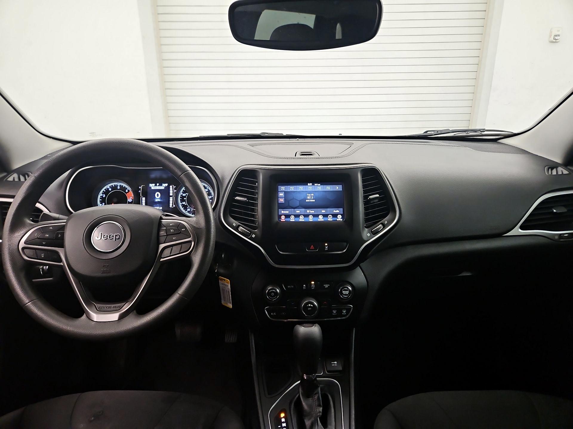 Thumbnail: 2021 Jeep Cherokee - 9