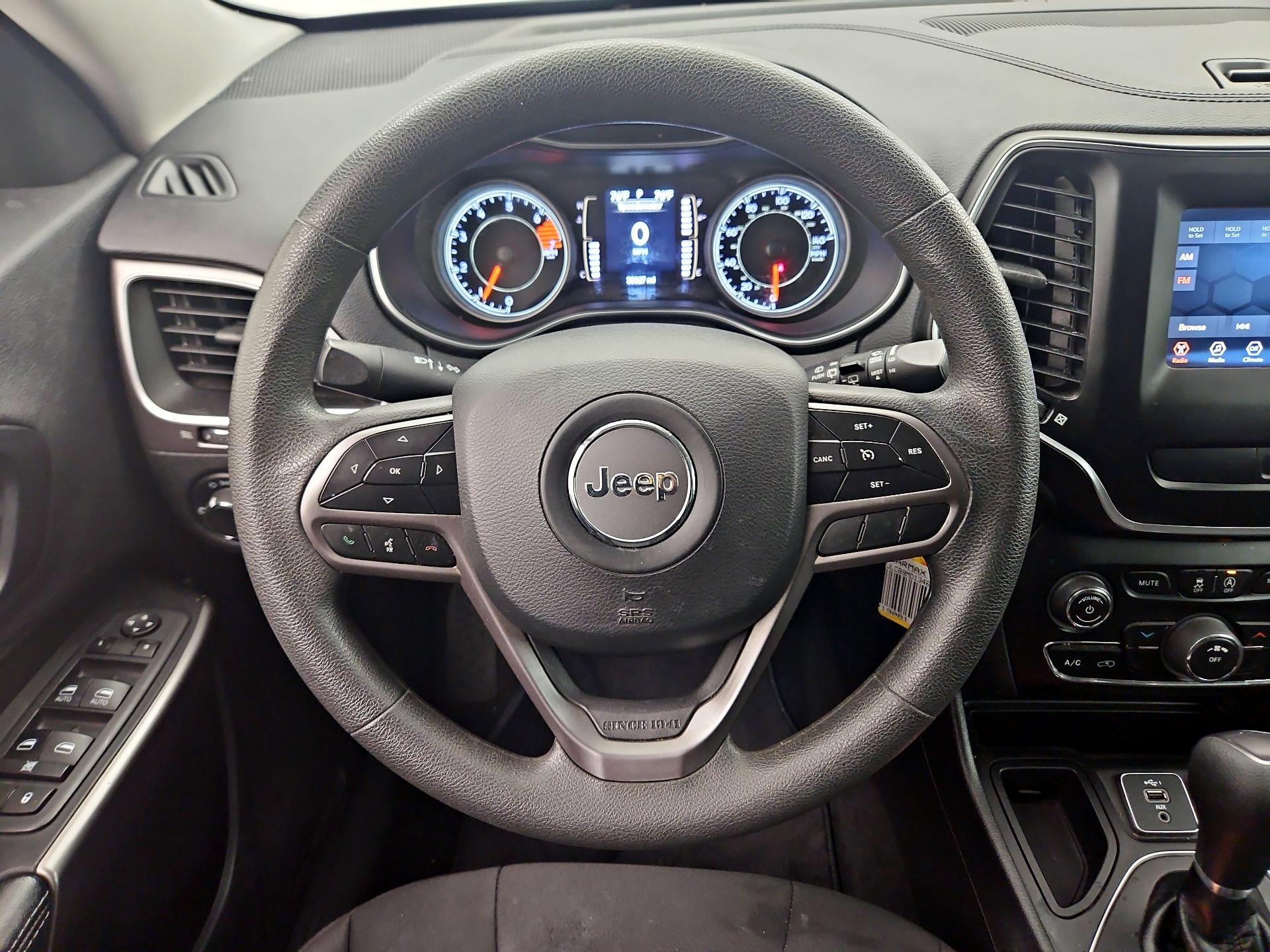 Thumbnail: 2021 Jeep Cherokee - 10