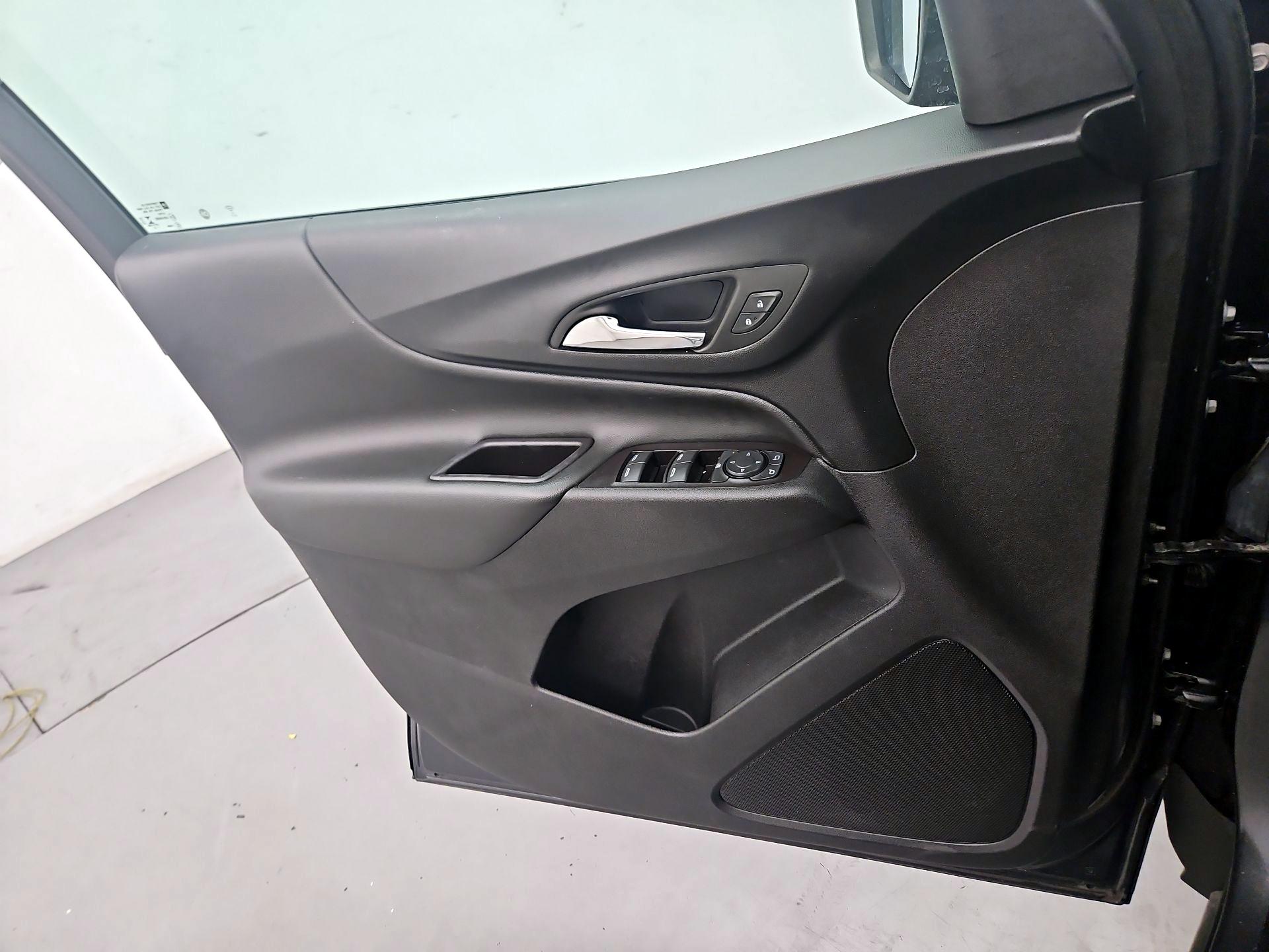 Thumbnail: 2022 Chevrolet Equinox - 12
