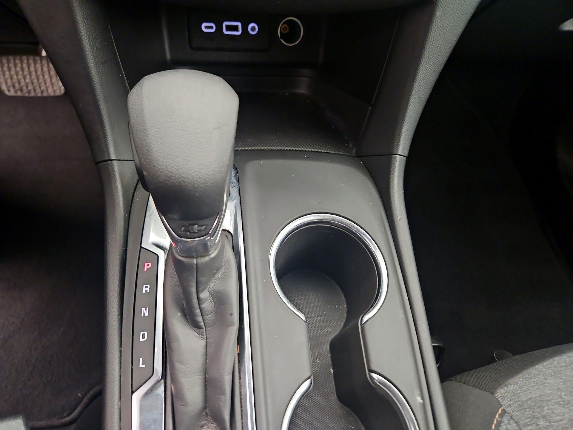 Thumbnail: 2022 Chevrolet Equinox - 17