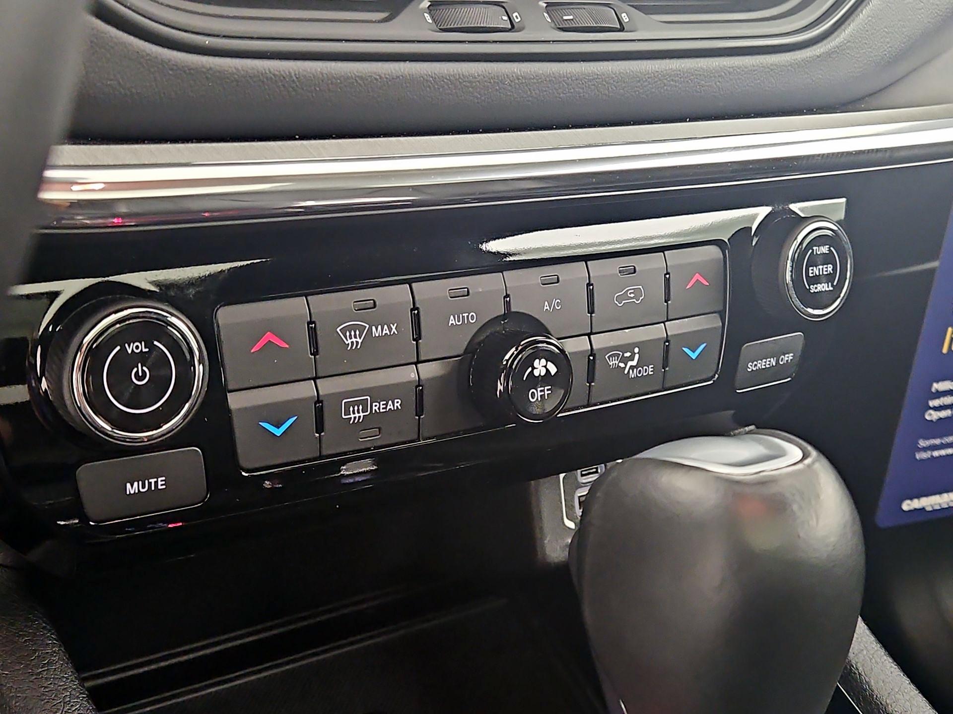 Thumbnail: 2023 Jeep Compass - 17