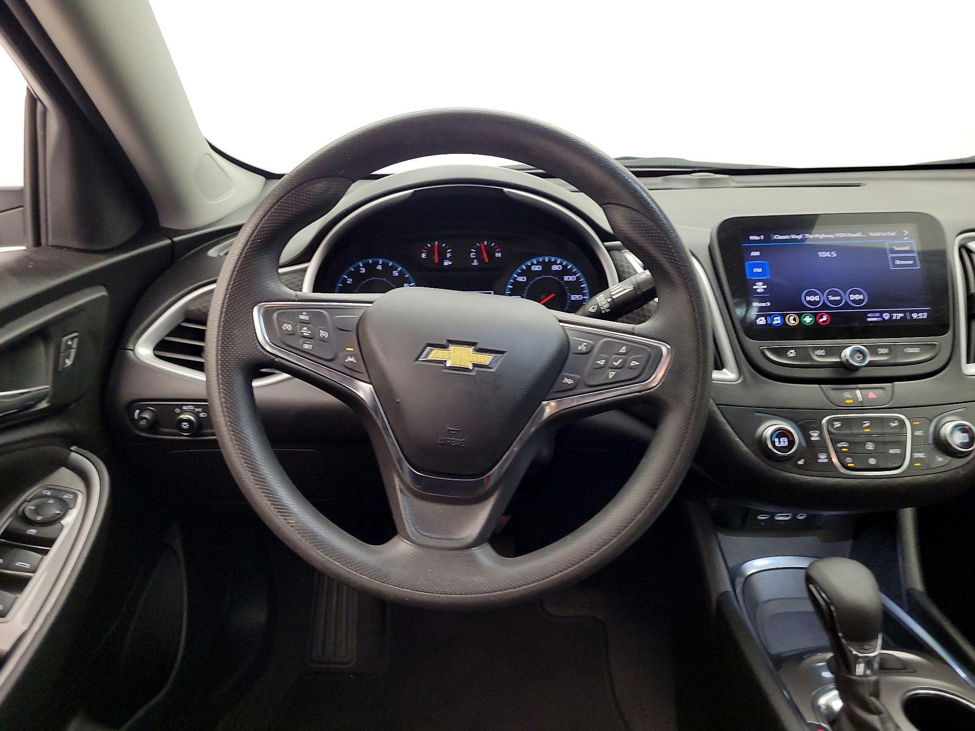 Thumbnail: 2023 Chevrolet Malibu - 10