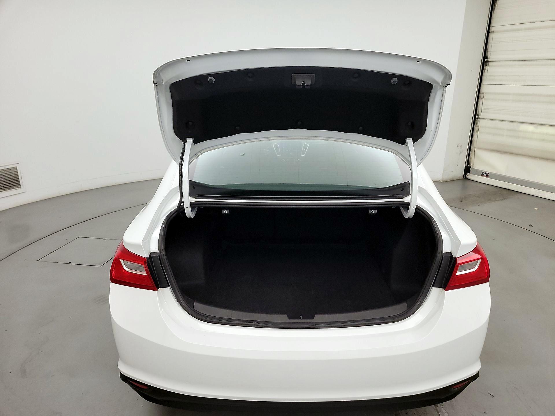 Thumbnail: 2023 Chevrolet Malibu - 16