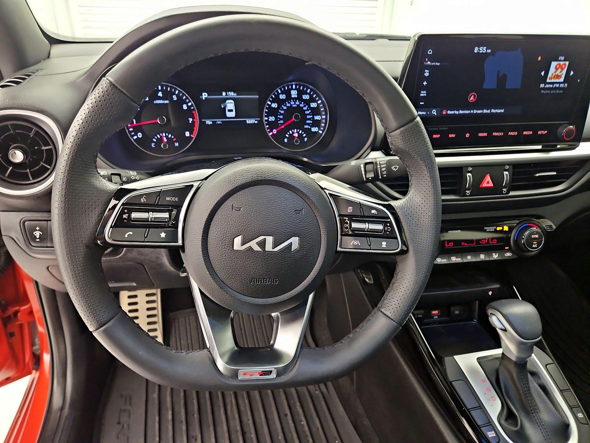 Thumbnail: 2023 Kia Forte - 10
