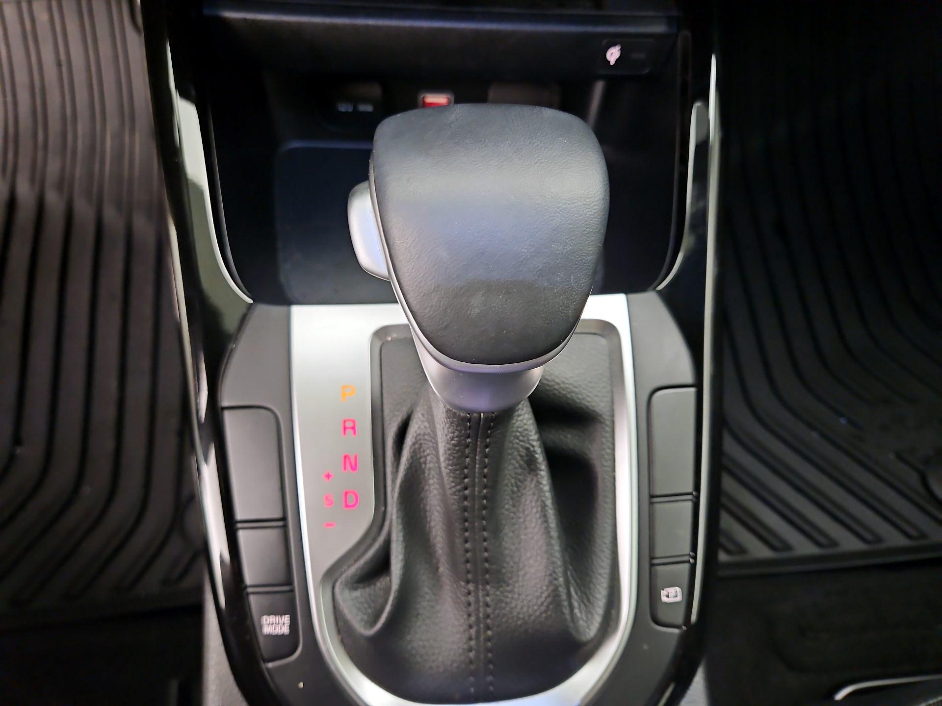 Thumbnail: 2023 Kia Forte - 18