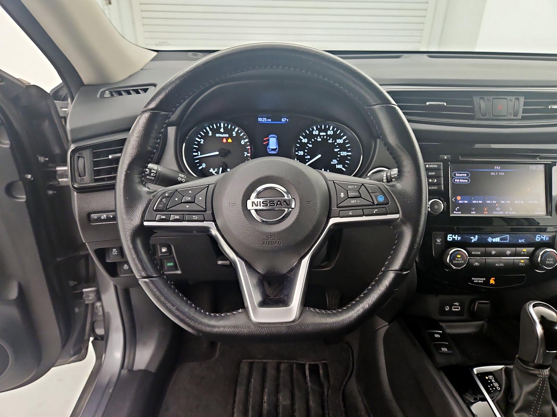 Thumbnail: 2020 Nissan Rogue - 10