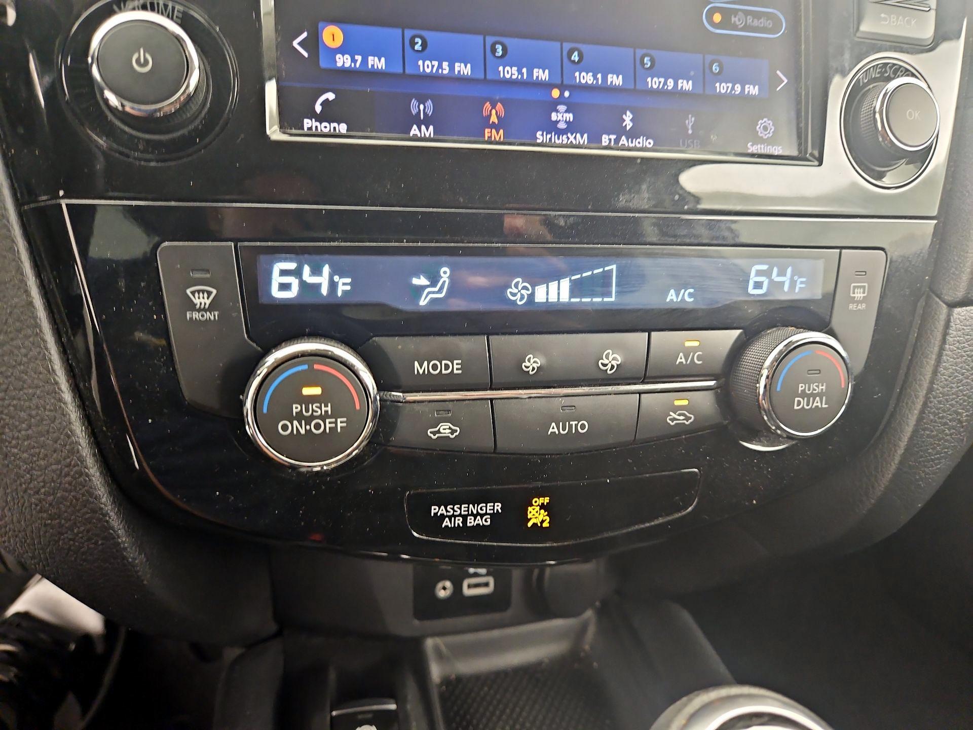 Thumbnail: 2020 Nissan Rogue - 16