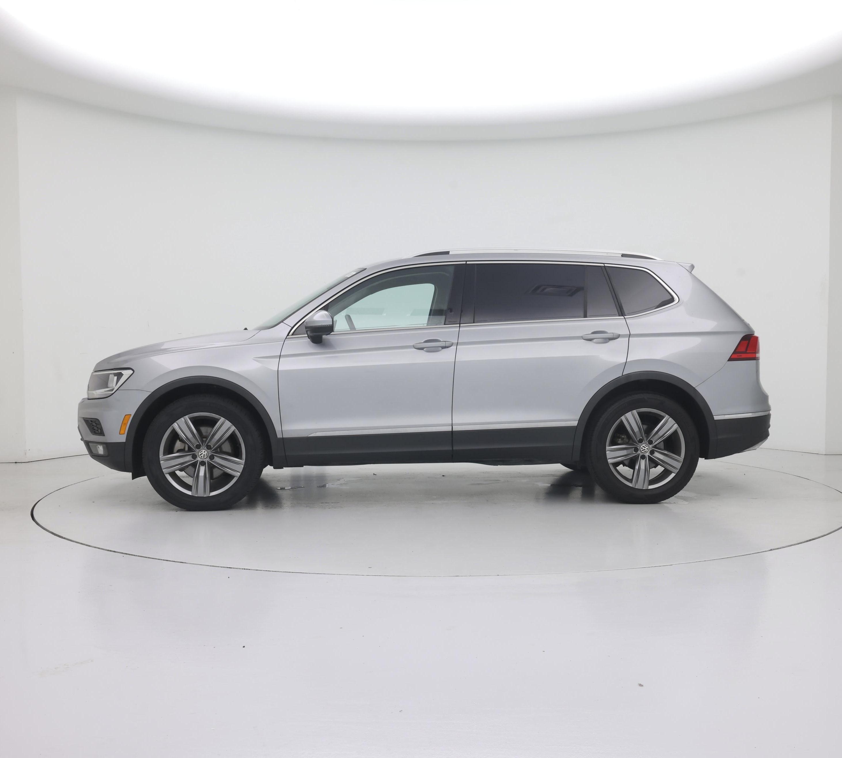 Thumbnail: 2021 Volkswagen Tiguan - 3