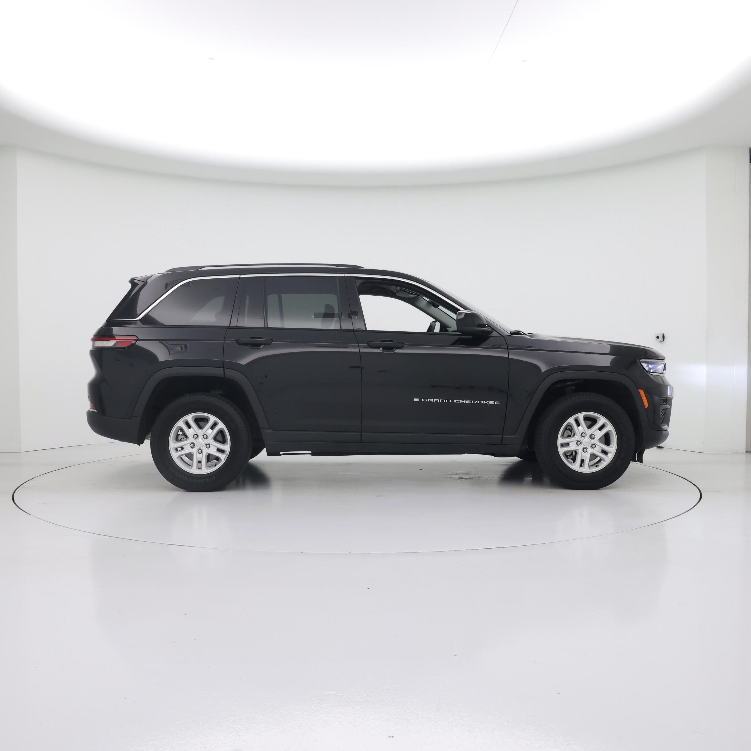 Thumbnail: 2023 Jeep Grand Cherokee - 7