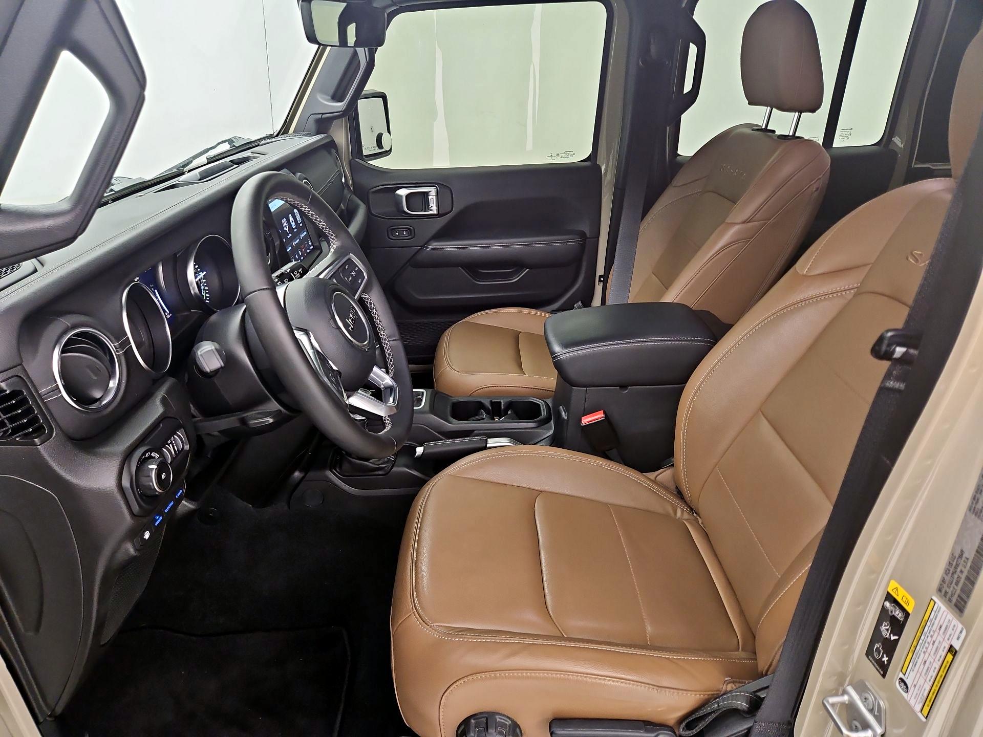 Thumbnail: 2022 Jeep Wrangler - 11