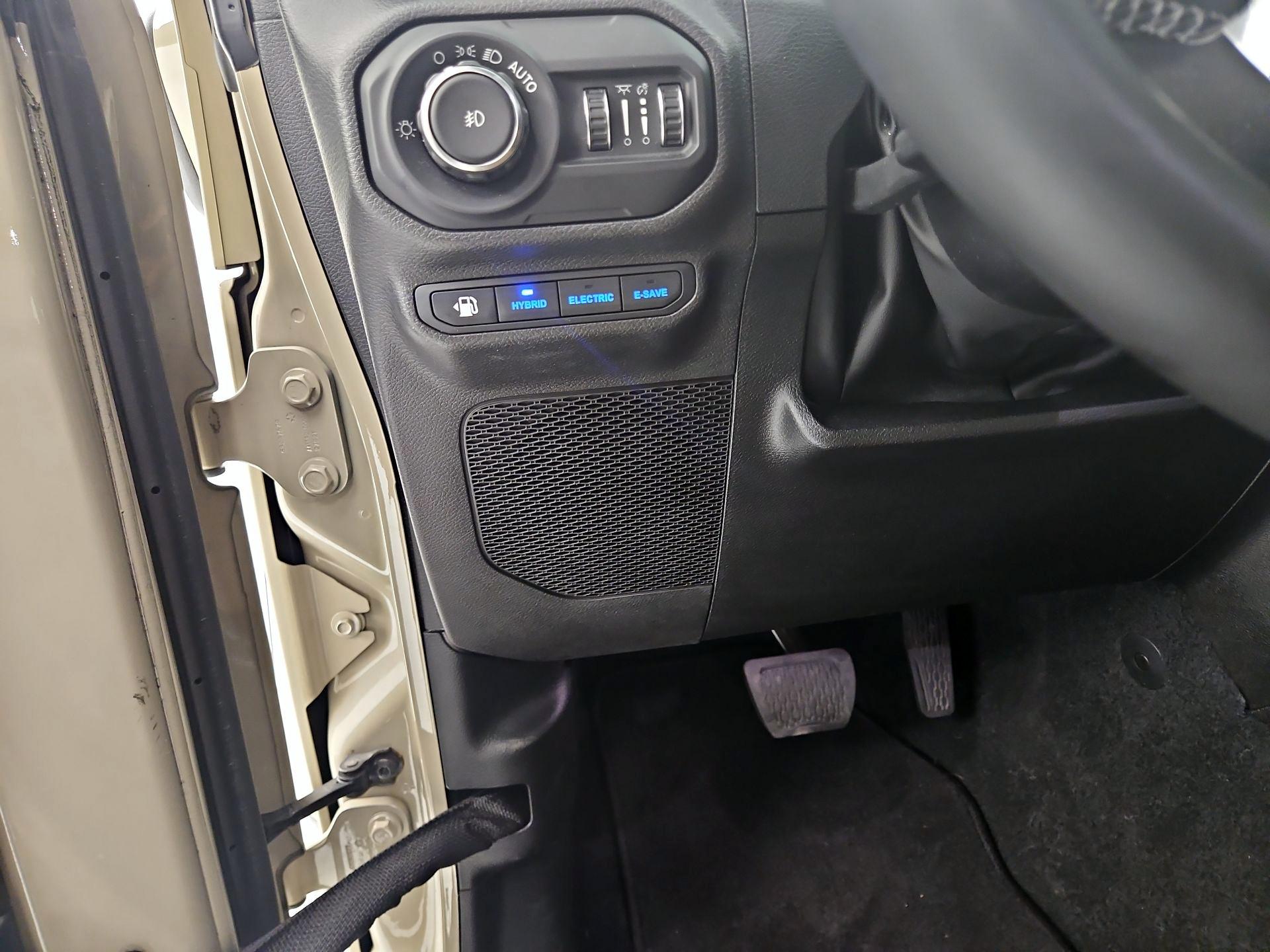 Thumbnail: 2022 Jeep Wrangler - 13