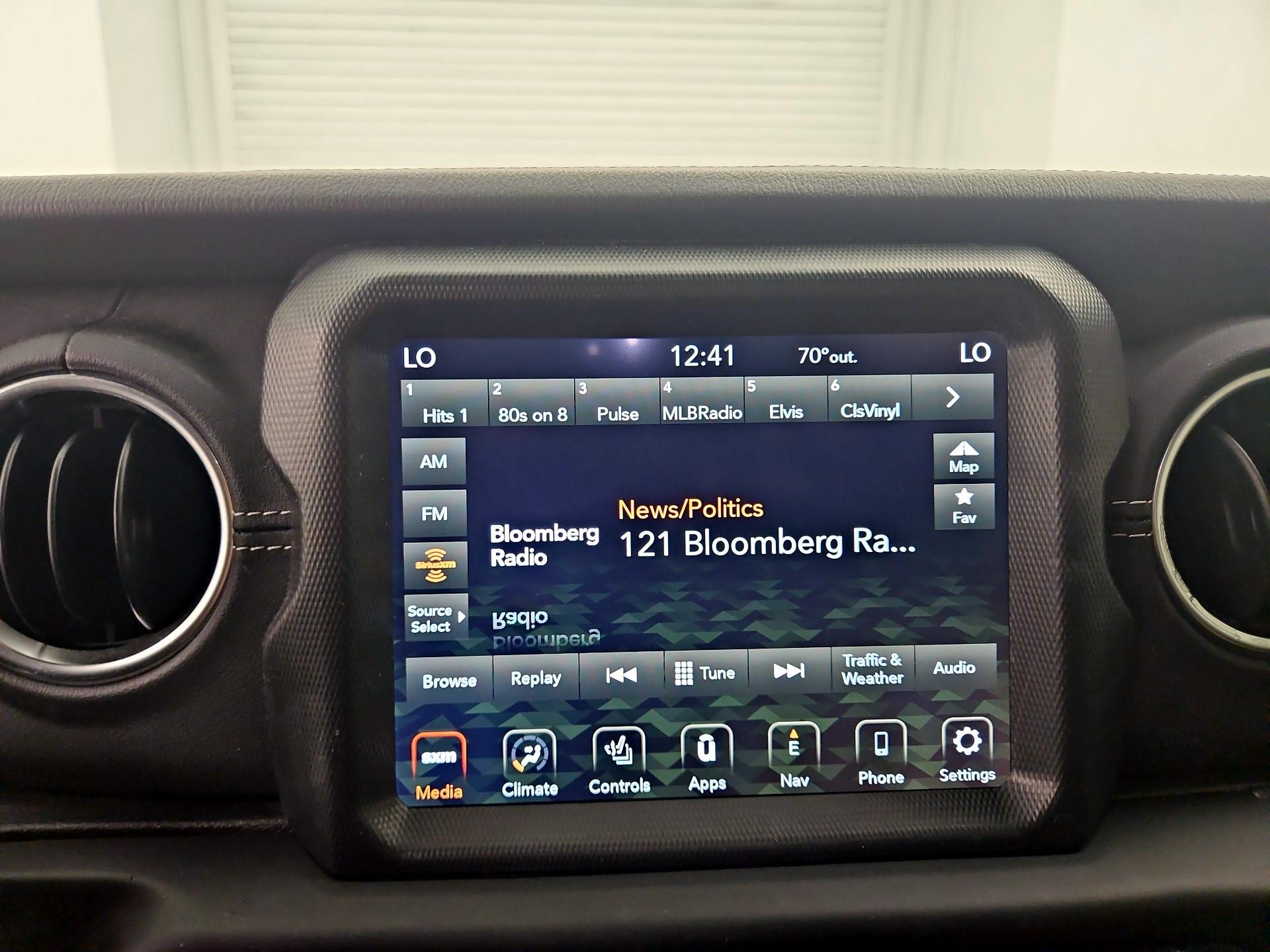 Thumbnail: 2022 Jeep Wrangler - 16