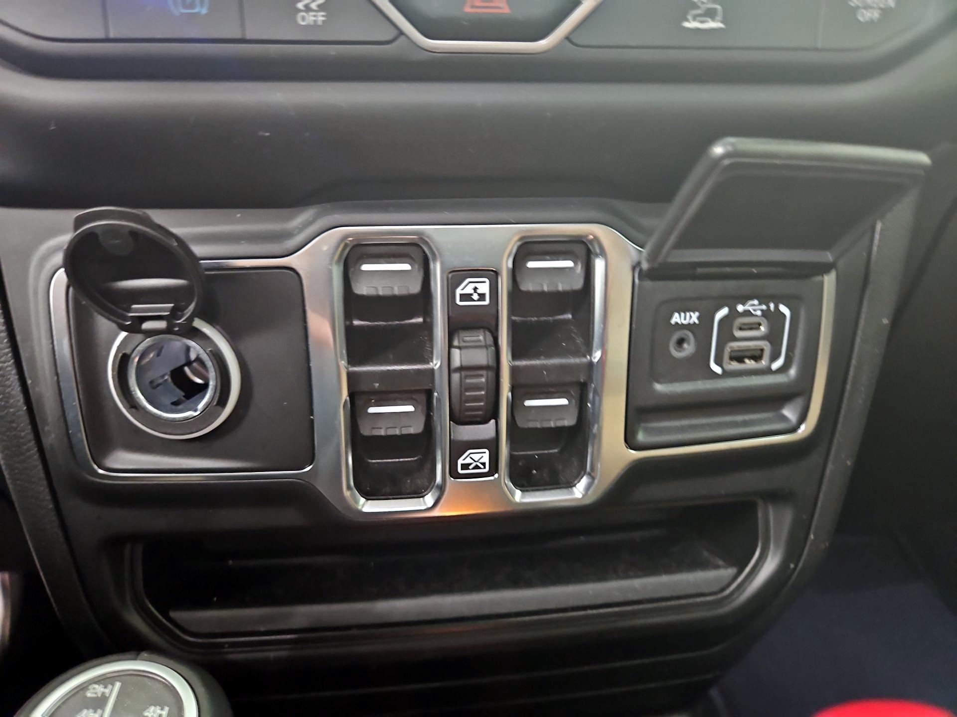 Thumbnail: 2022 Jeep Wrangler - 19