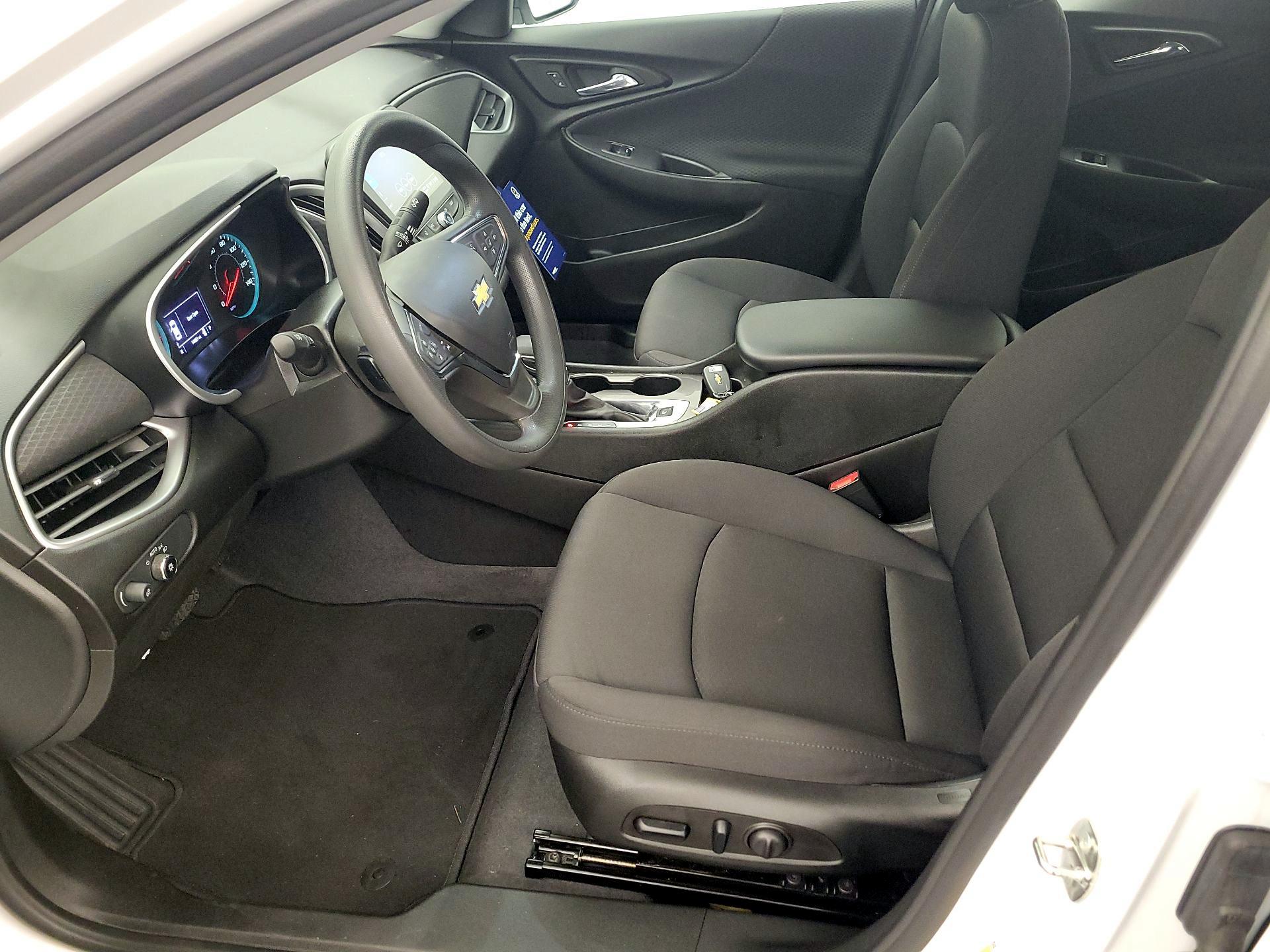 Thumbnail: 2023 Chevrolet Malibu - 11