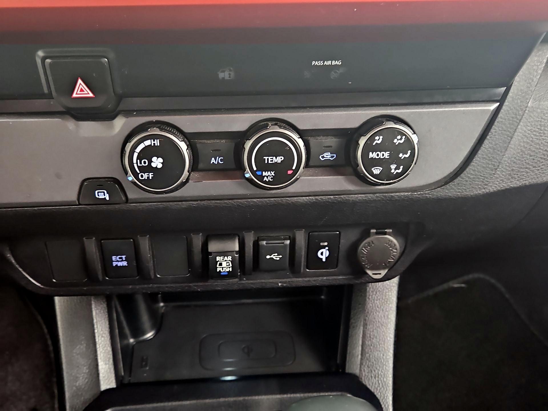 Thumbnail: 2020 Toyota Tacoma - 16