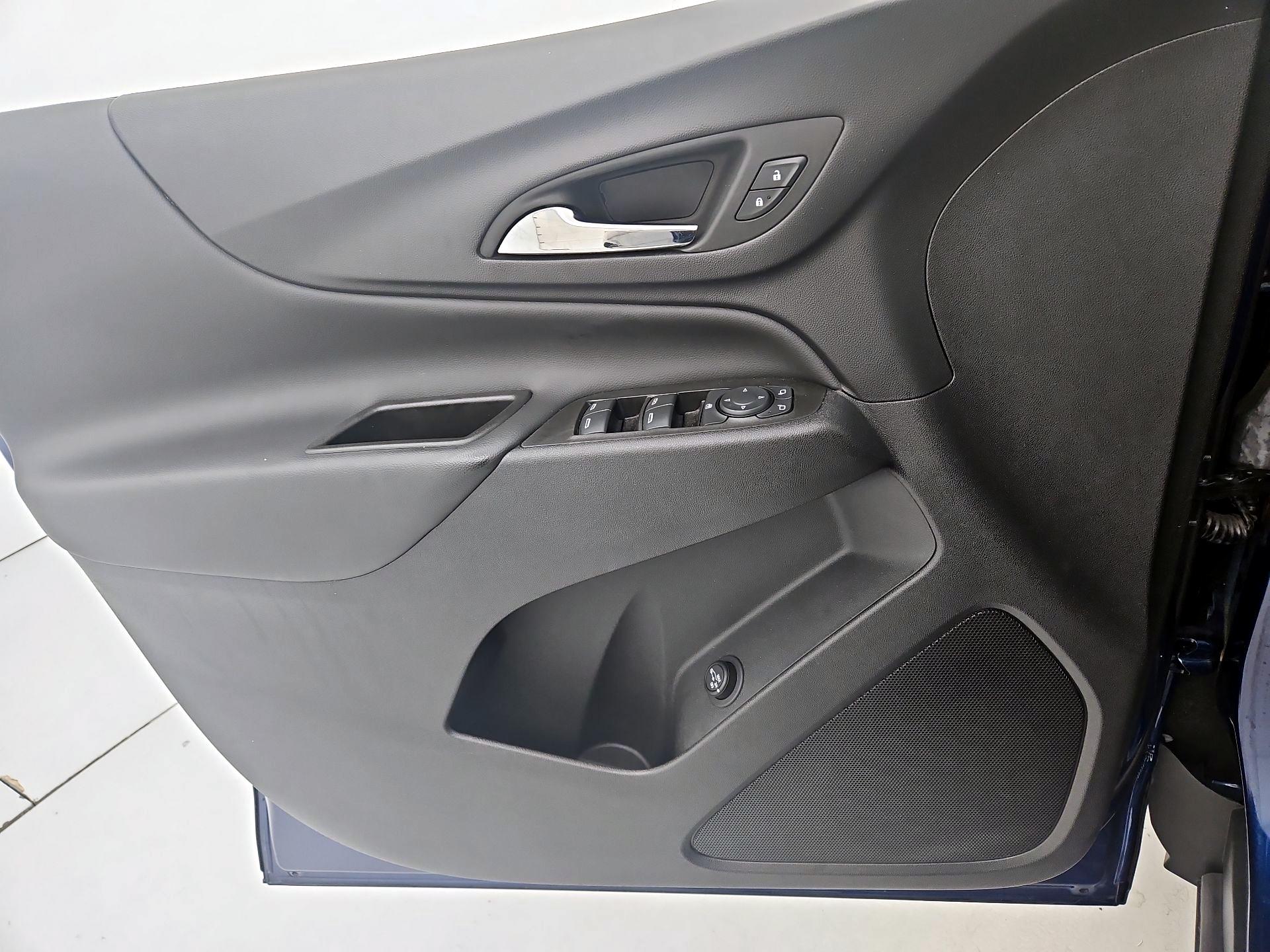 Thumbnail: 2022 Chevrolet Equinox - 12