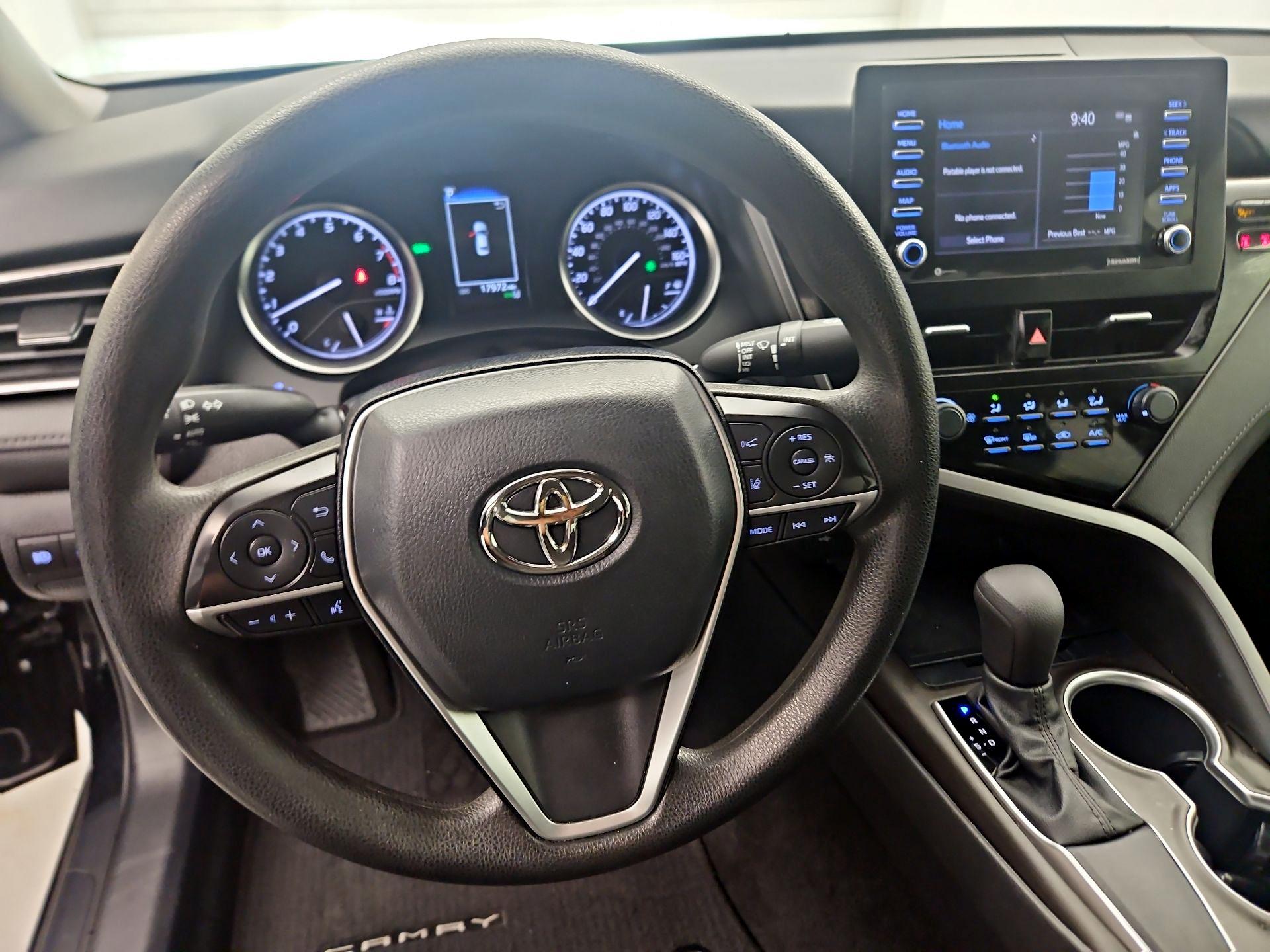 Thumbnail: 2021 Toyota Camry - 10