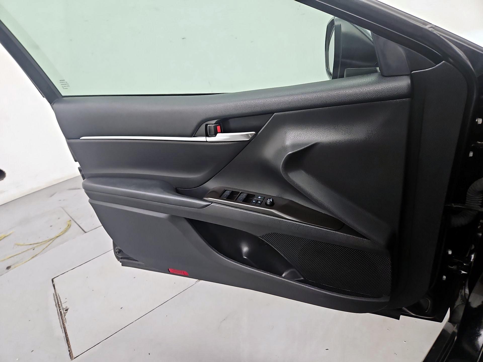 Thumbnail: 2021 Toyota Camry - 12